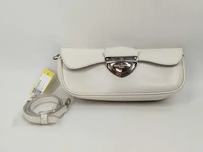 Epi Pochette Montaigne White Shoulder Bag