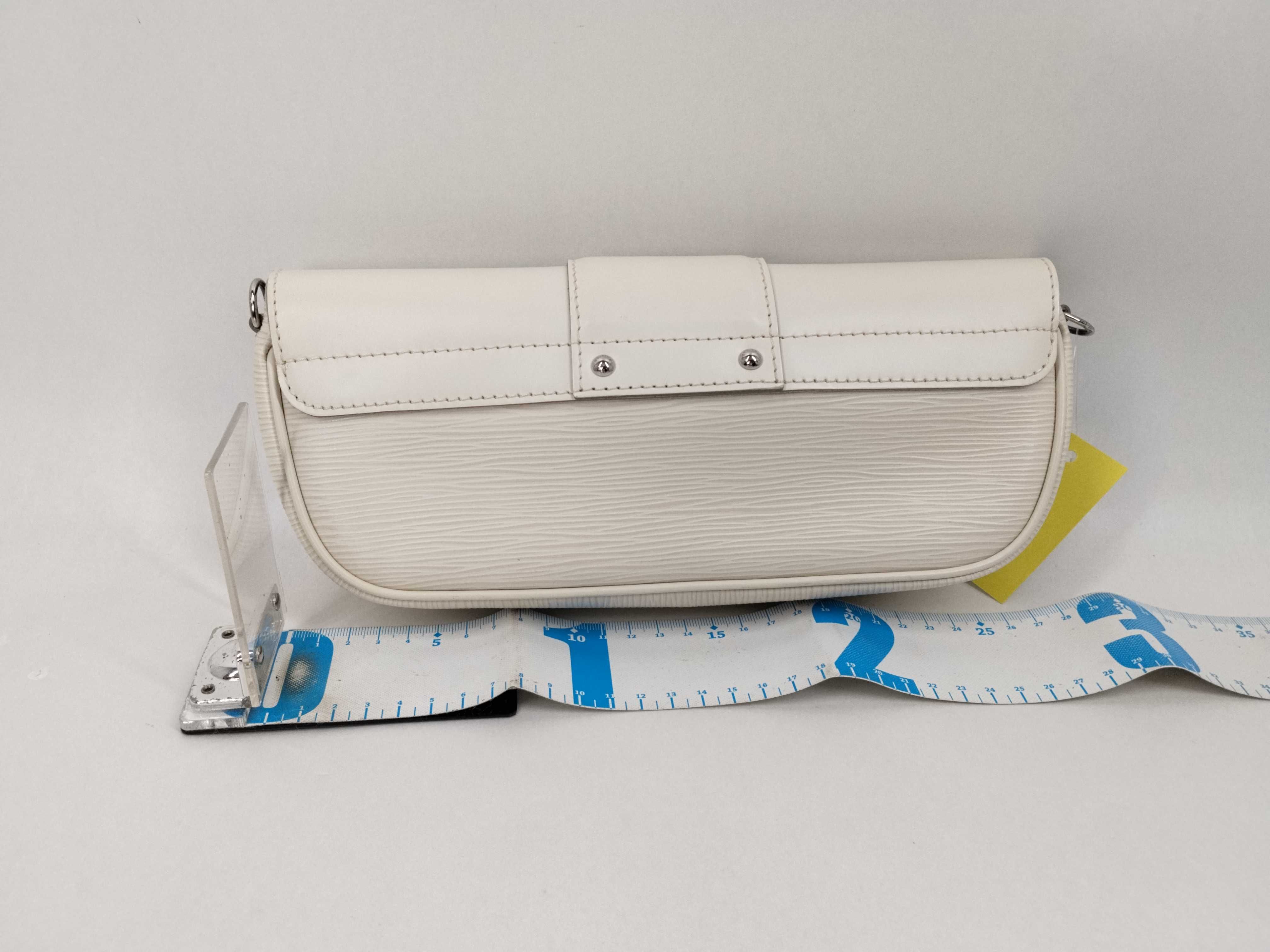 Epi Pochette Montaigne White Shoulder Bag — view 2