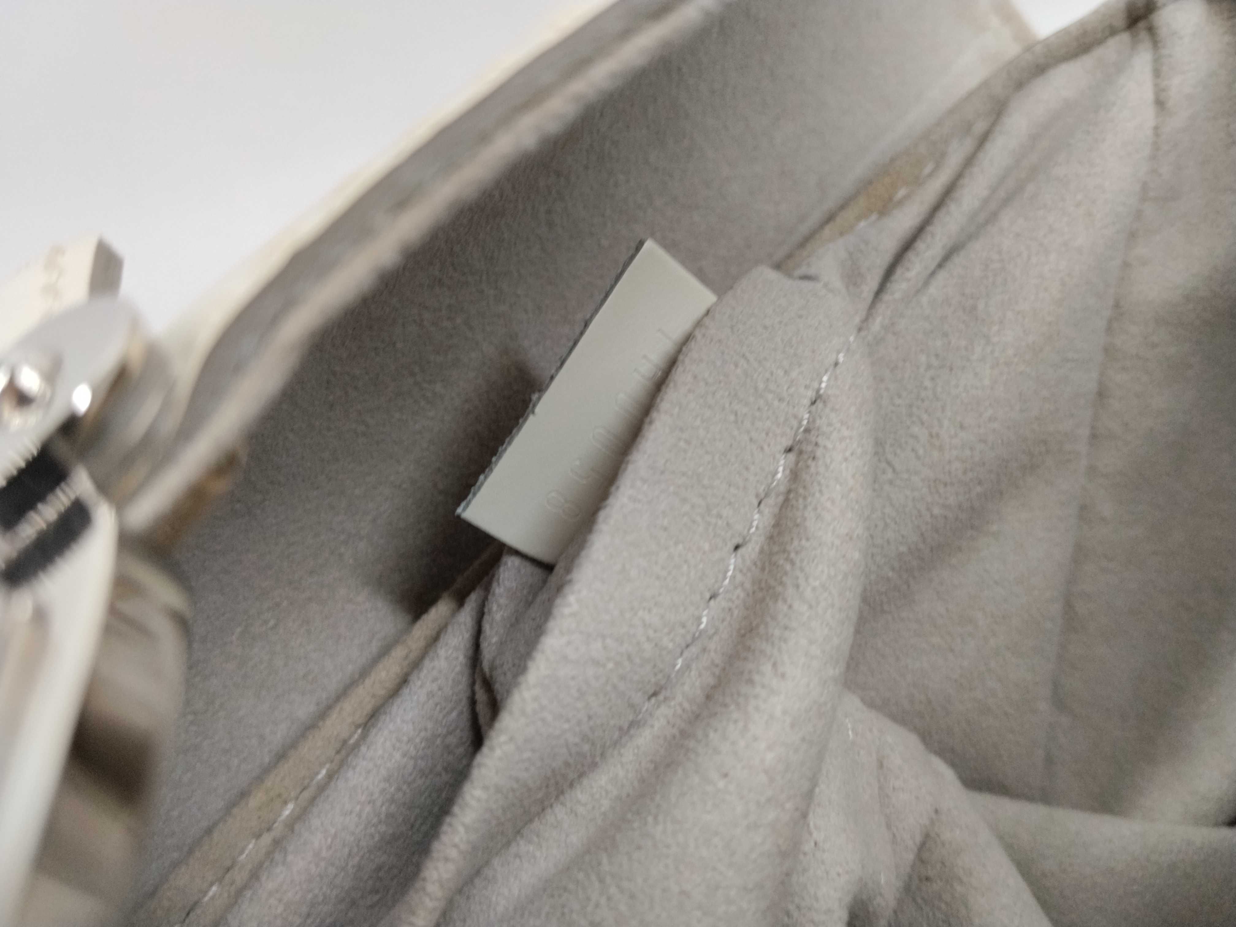 Epi Pochette Montaigne White Shoulder Bag — view 12