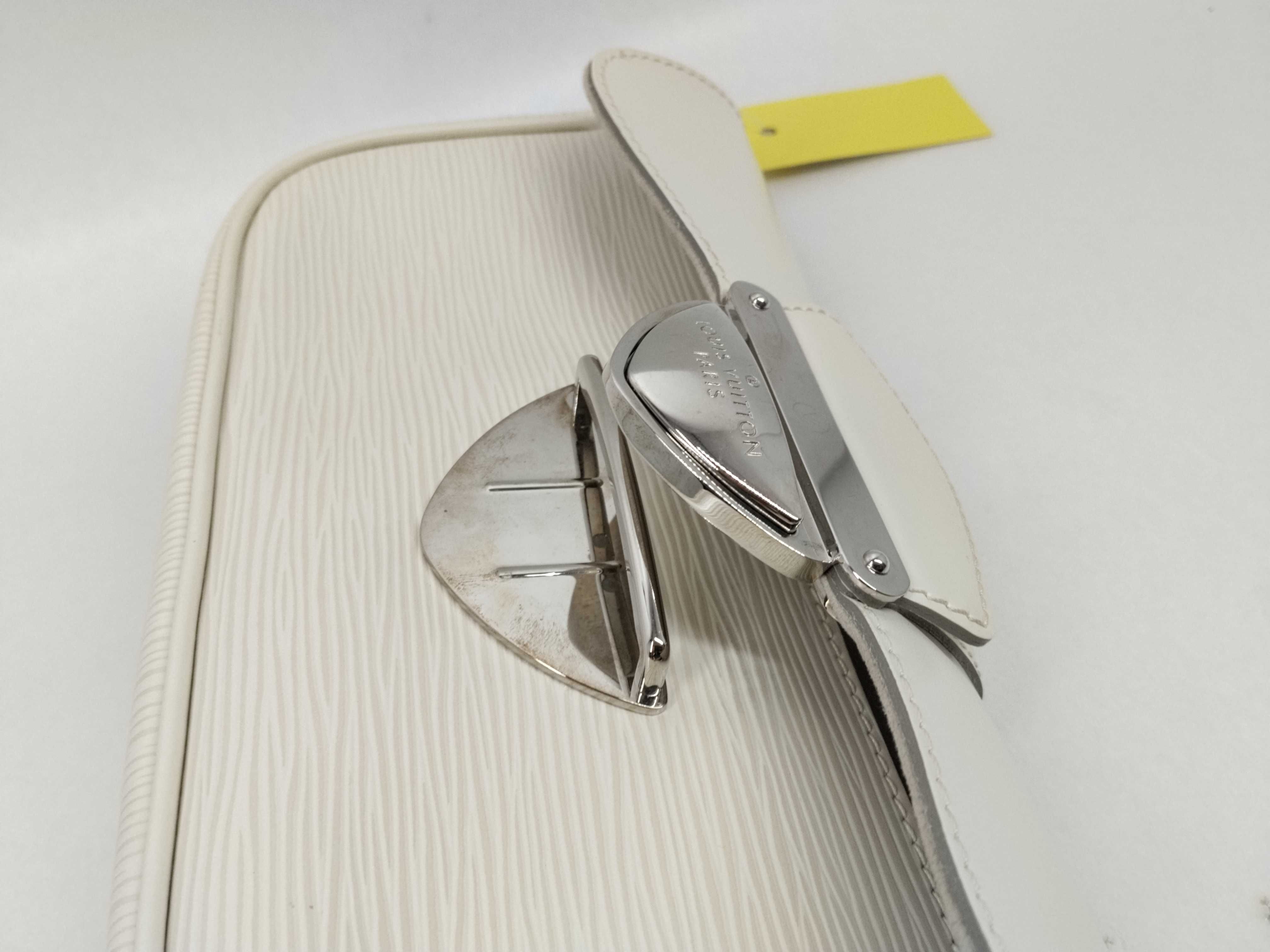 Epi Pochette Montaigne White Shoulder Bag — view 6