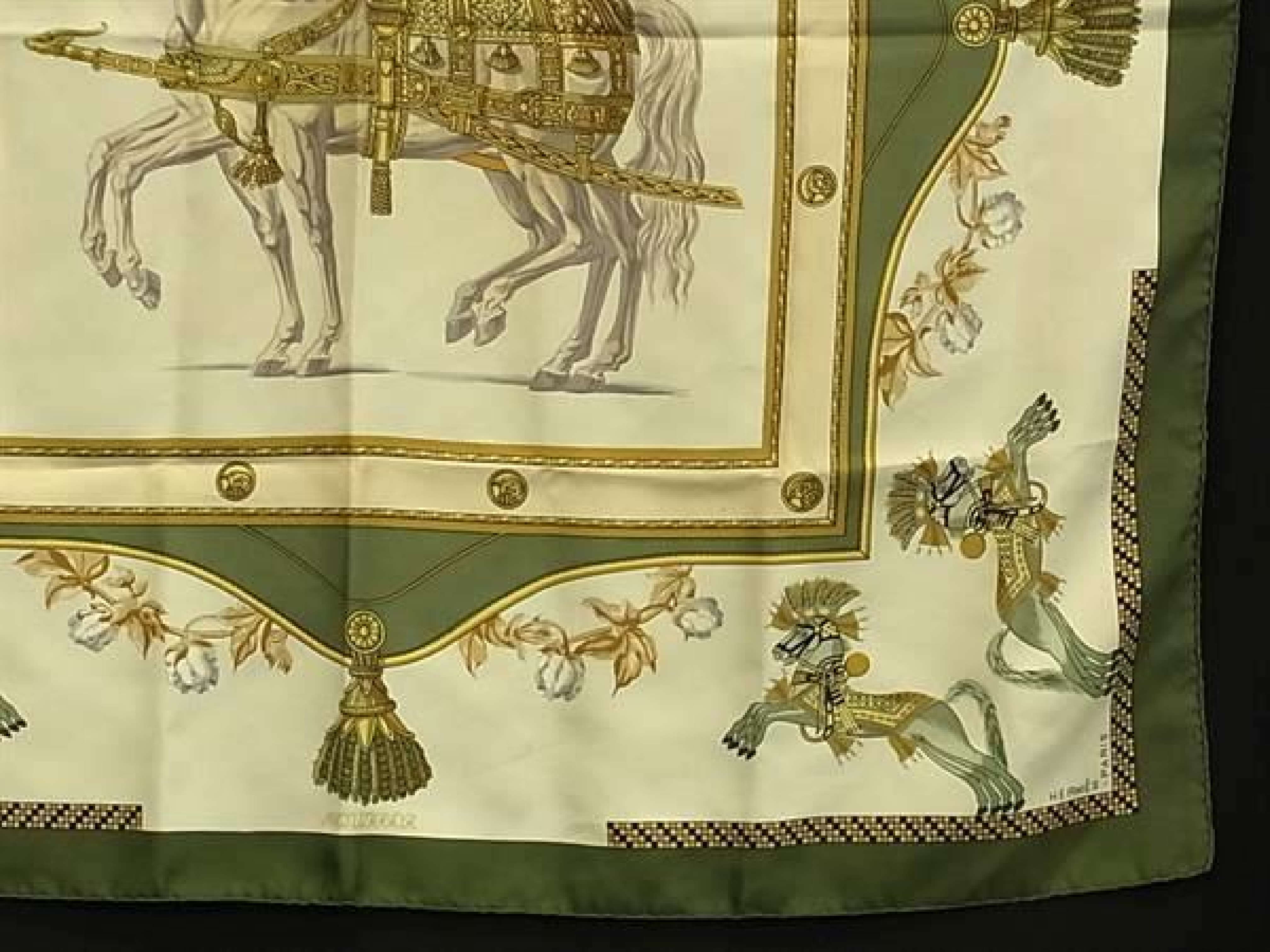 Harnais Francais PREMIER EMPIRE [Harness of the First French Empire] Carre 90 Silk Large Scarf Green HB2021 Other Accessories — view 3