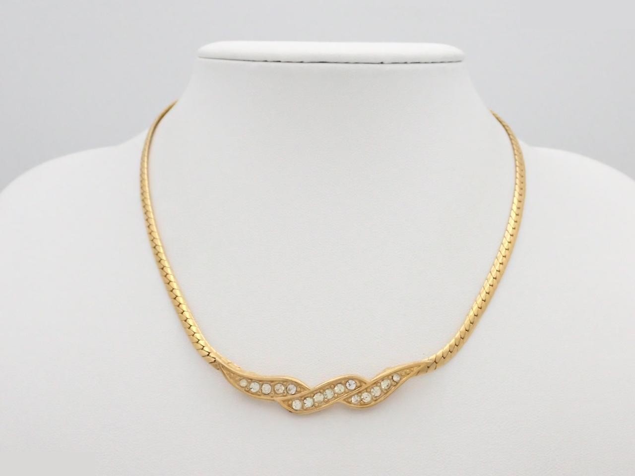 necklace — view 3