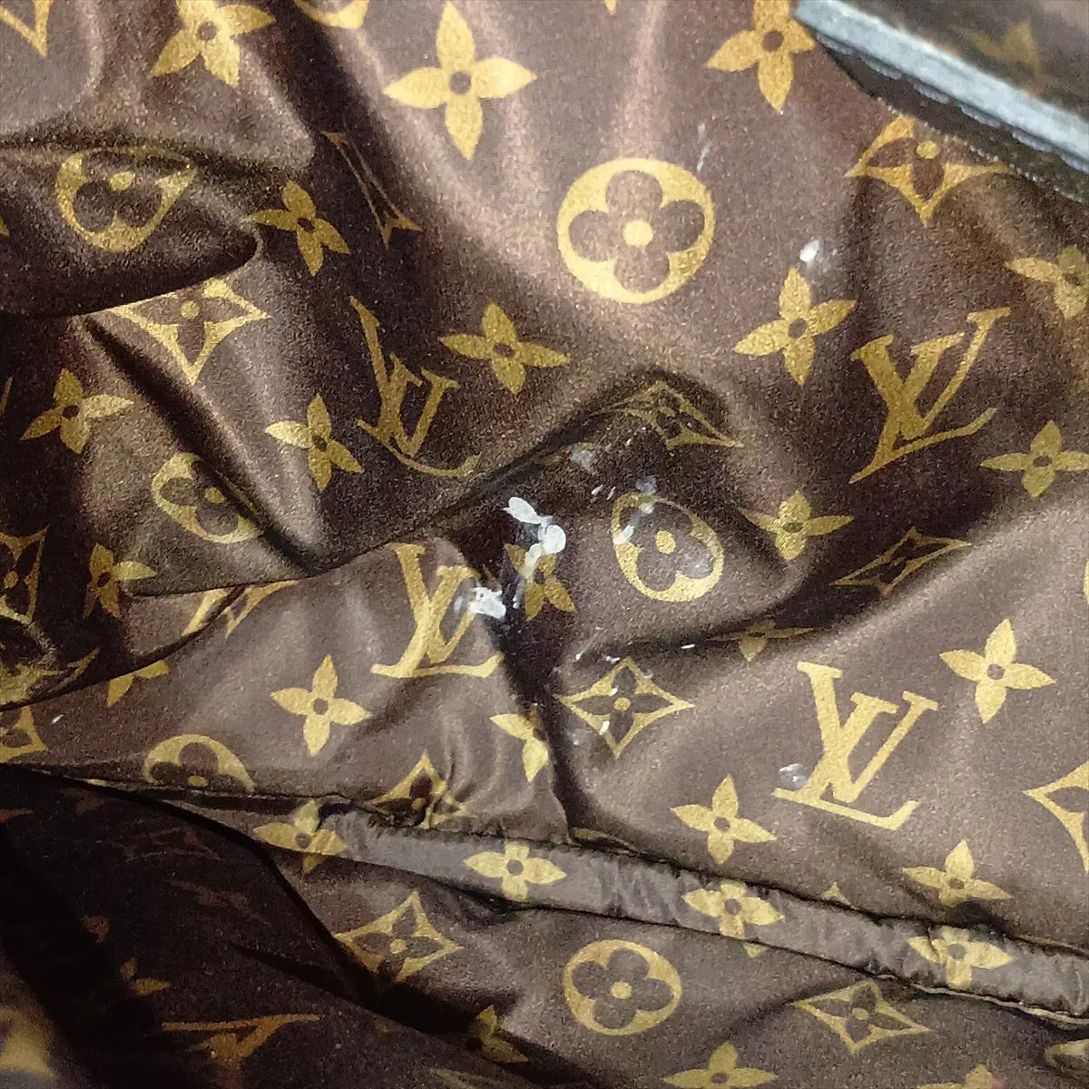 LV Pillow Maxi Multi Pochette Accessoires M58980 Black x Pink — view 15