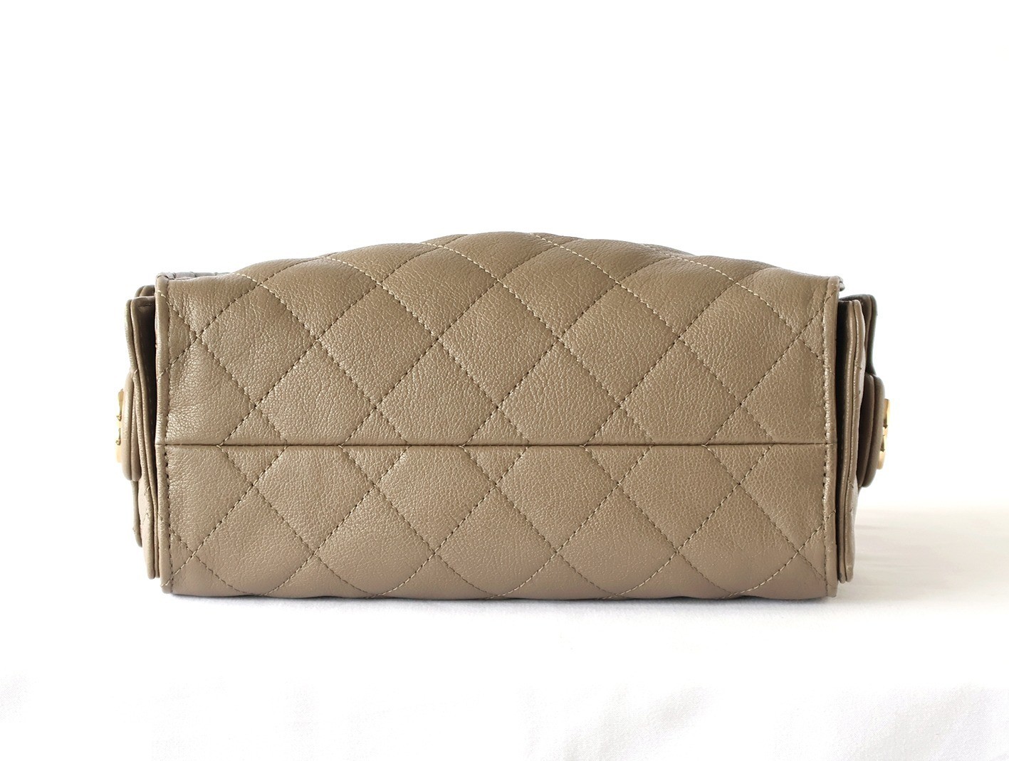25 Leather Chain Shoulder Bag, Khaki — view 5