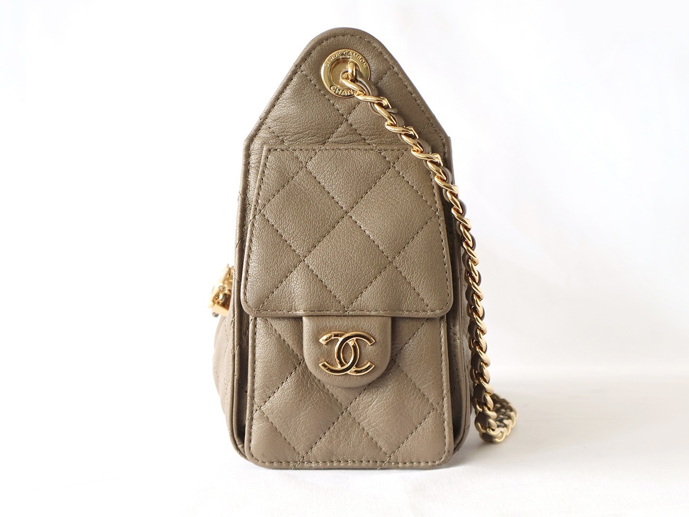 25 Leather Chain Shoulder Bag, Khaki — view 6