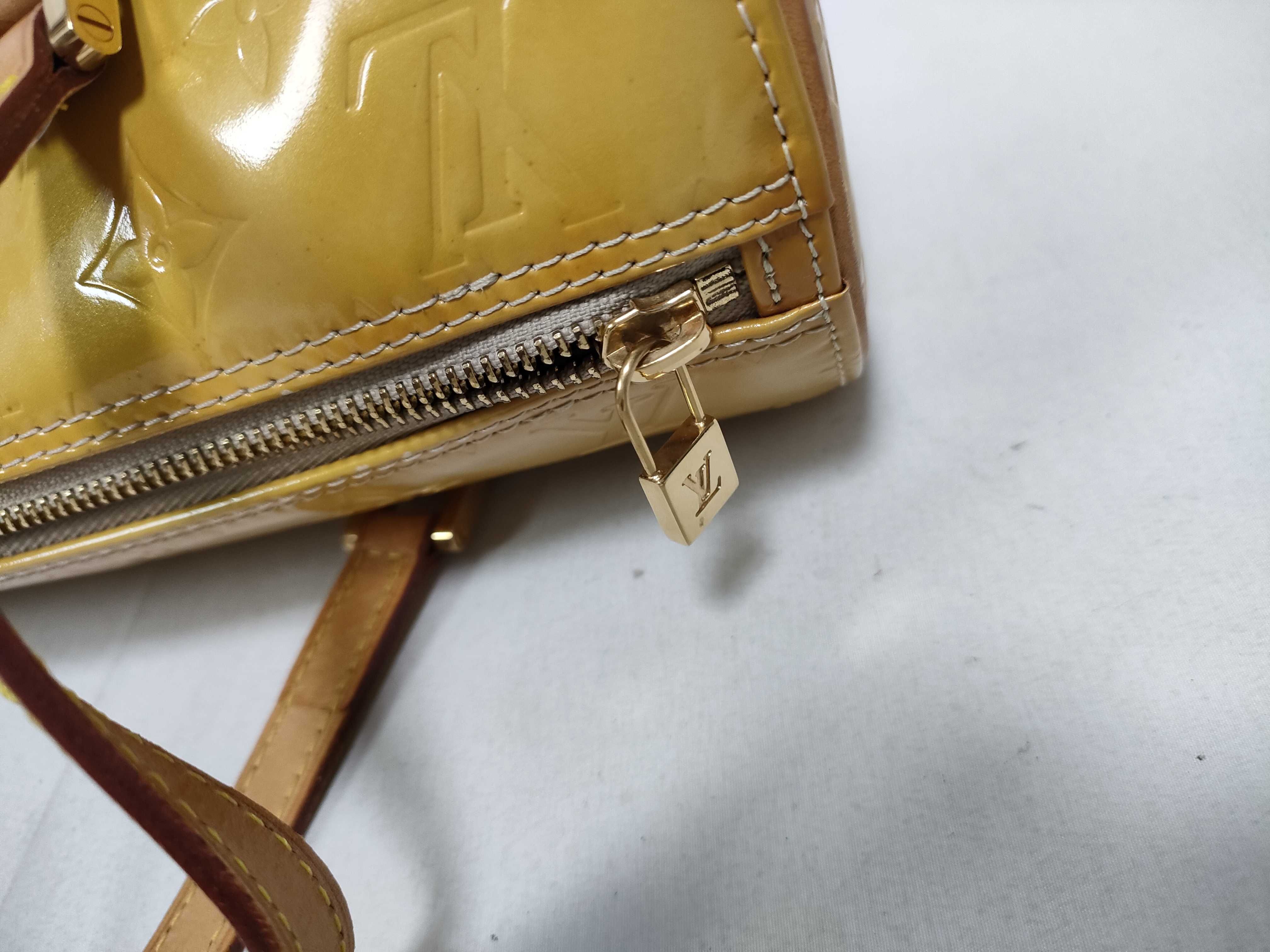 Vernis LOUIS VUITTON M91006 Handbag — view 12