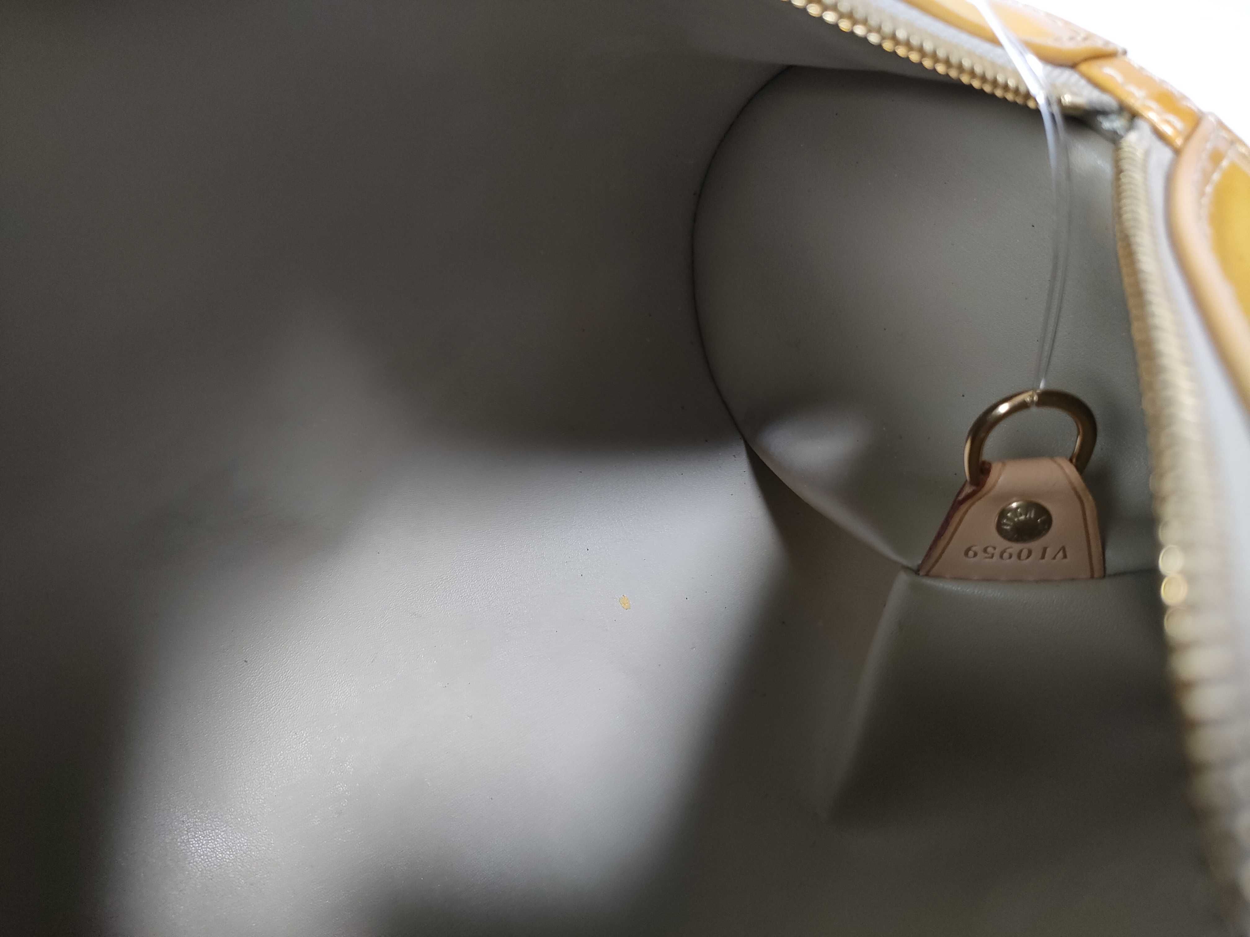 Vernis LOUIS VUITTON M91006 Handbag — view 13