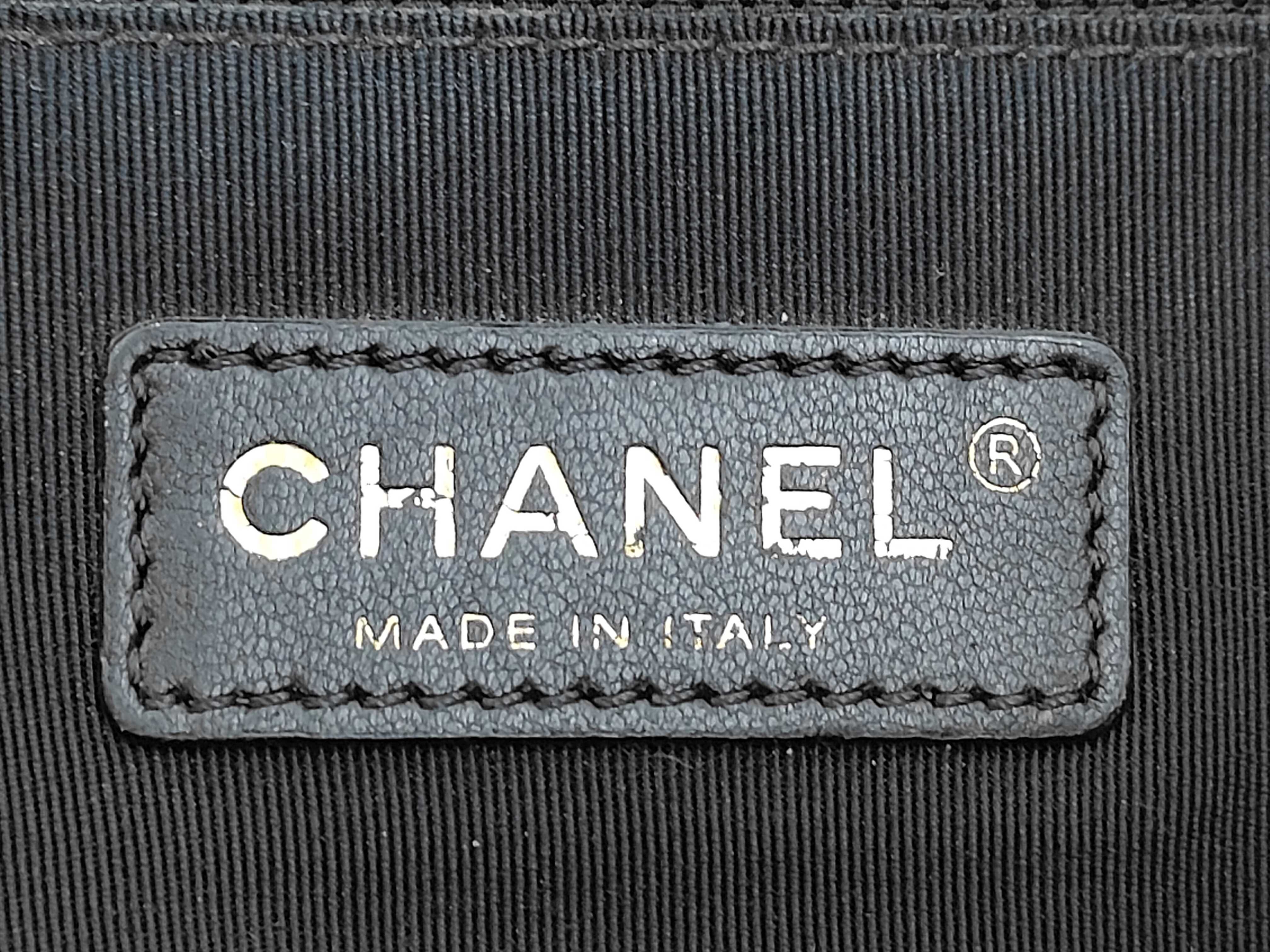 Chain Bag Shoulder Bag — view 10