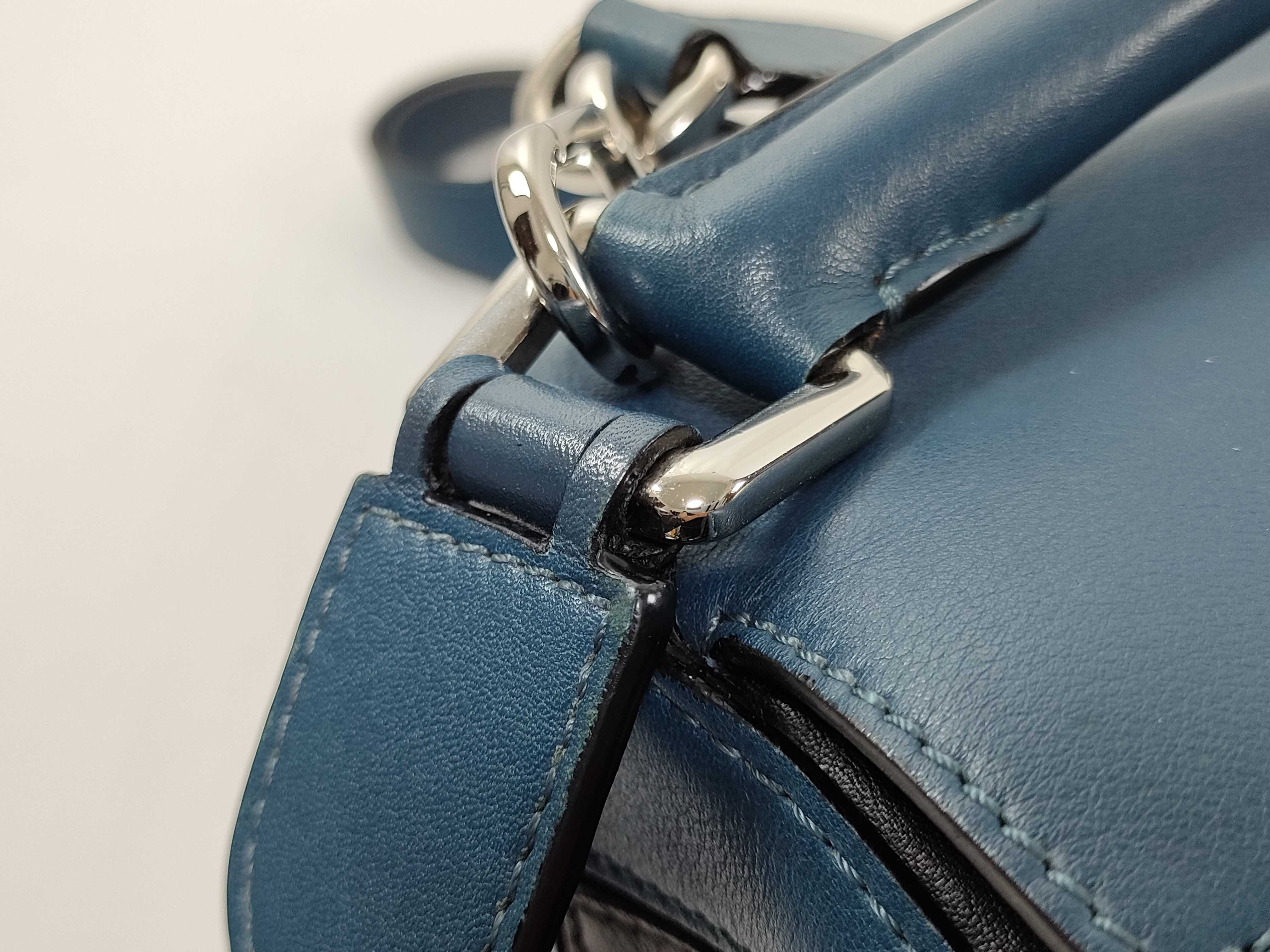 Puzzle Medium Leather 2-Way Handbag Navy Black ST Handbag — view 7