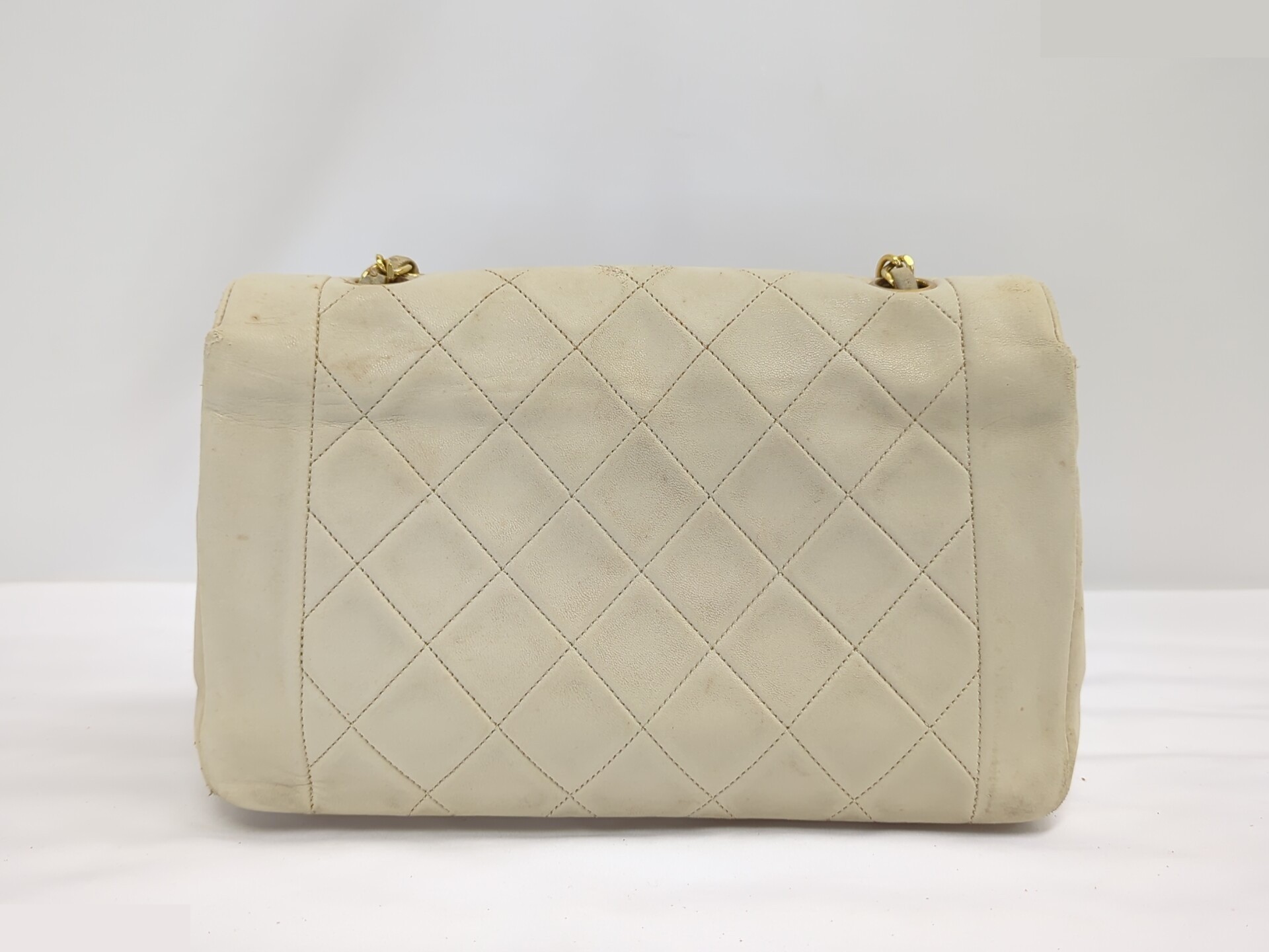 Matelassé (bag) - Shoulder bag — view 2