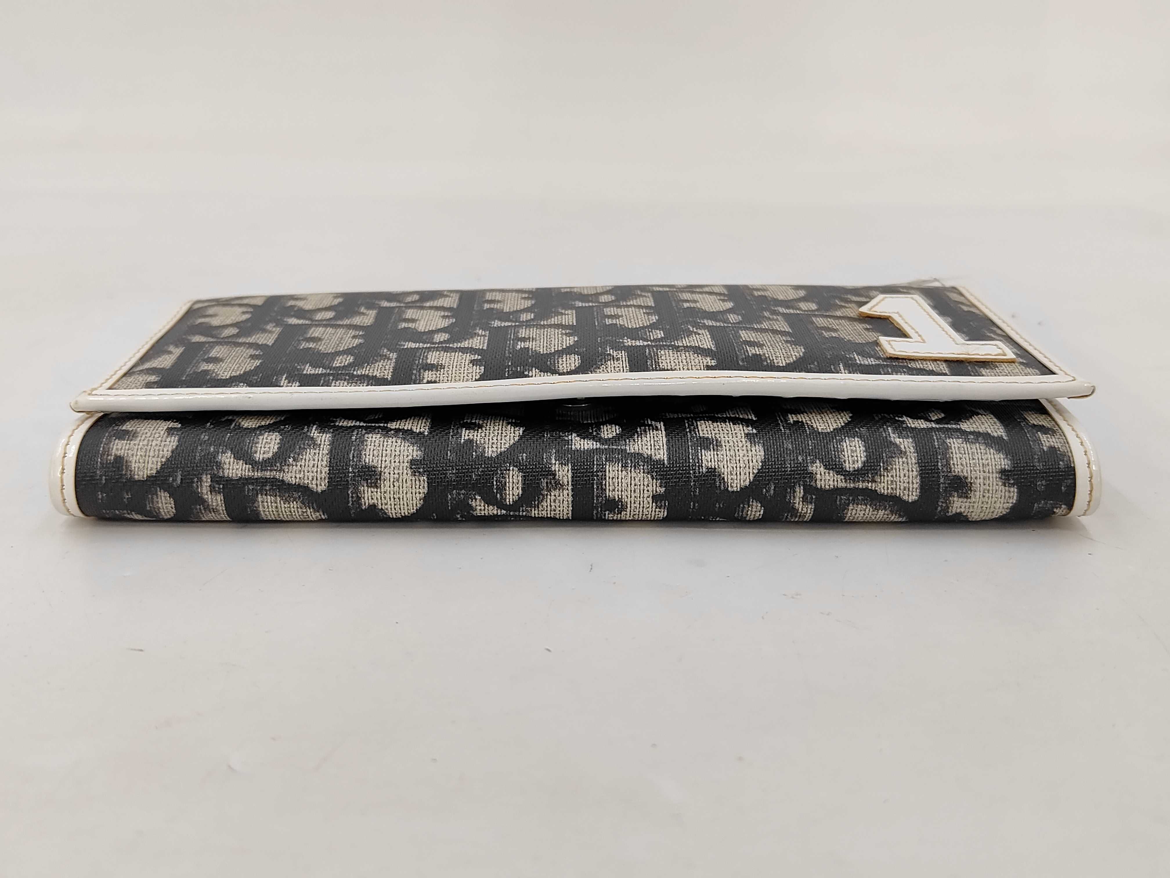 long wallet — view 3