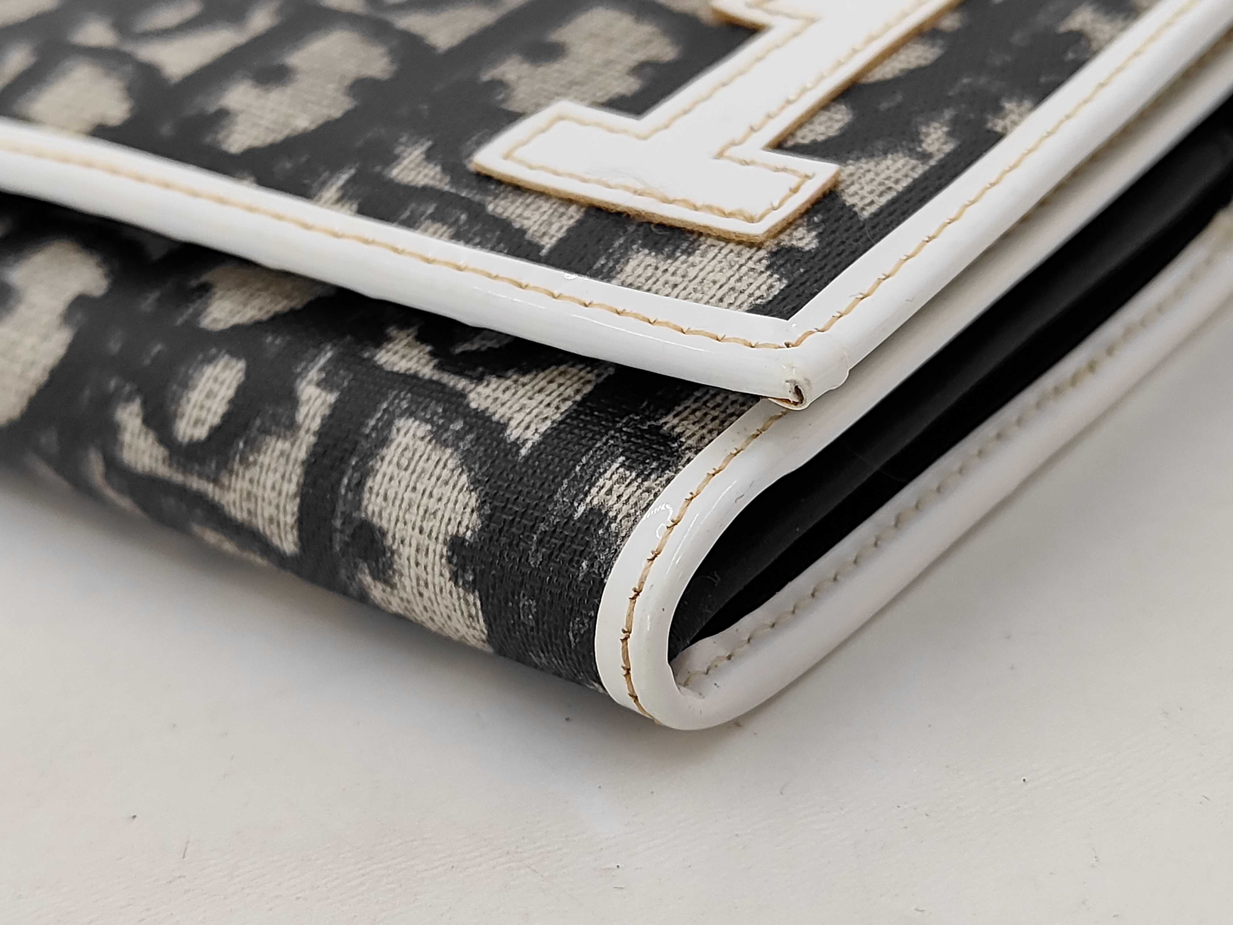 long wallet — view 4