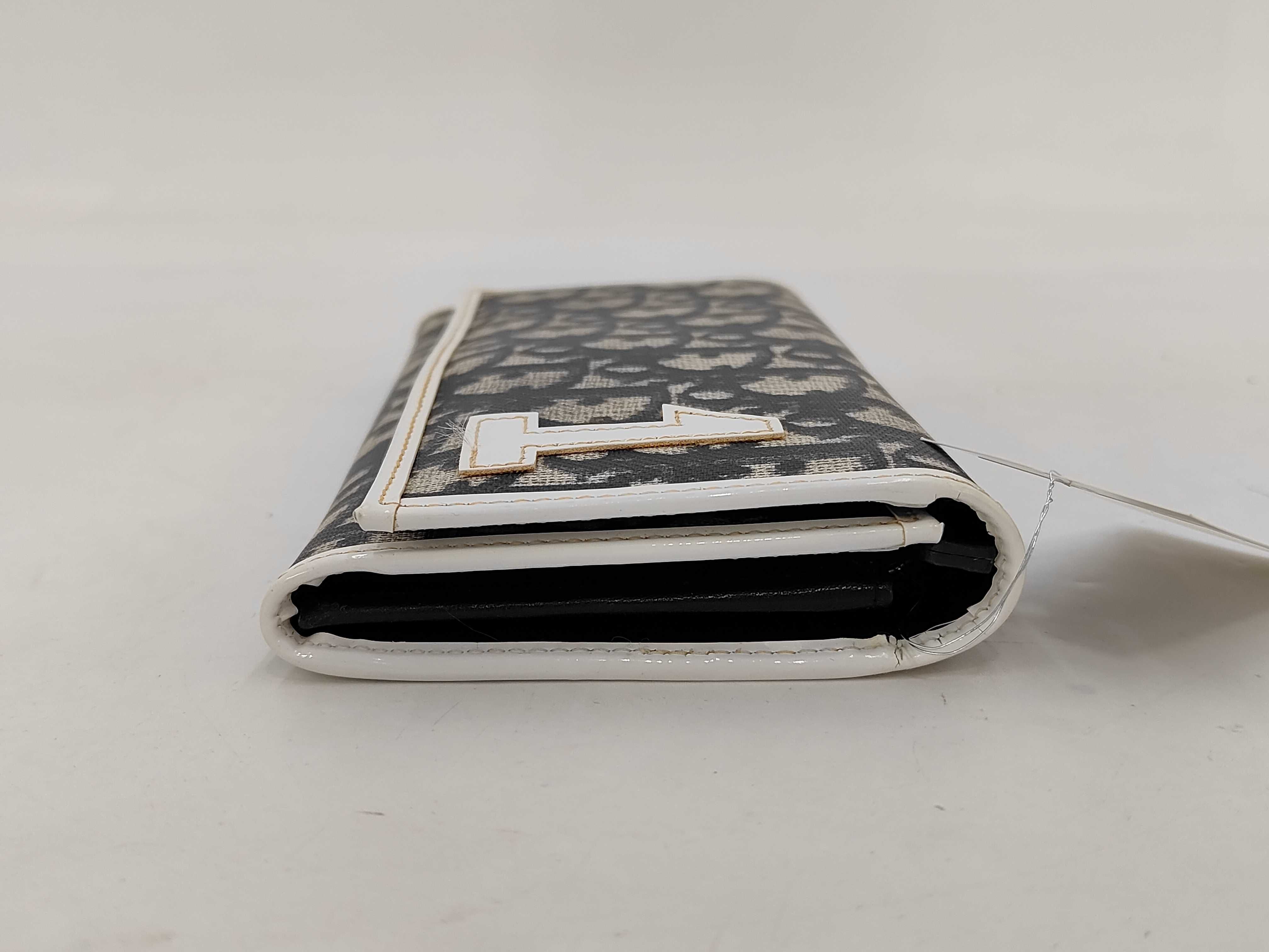 long wallet — view 5