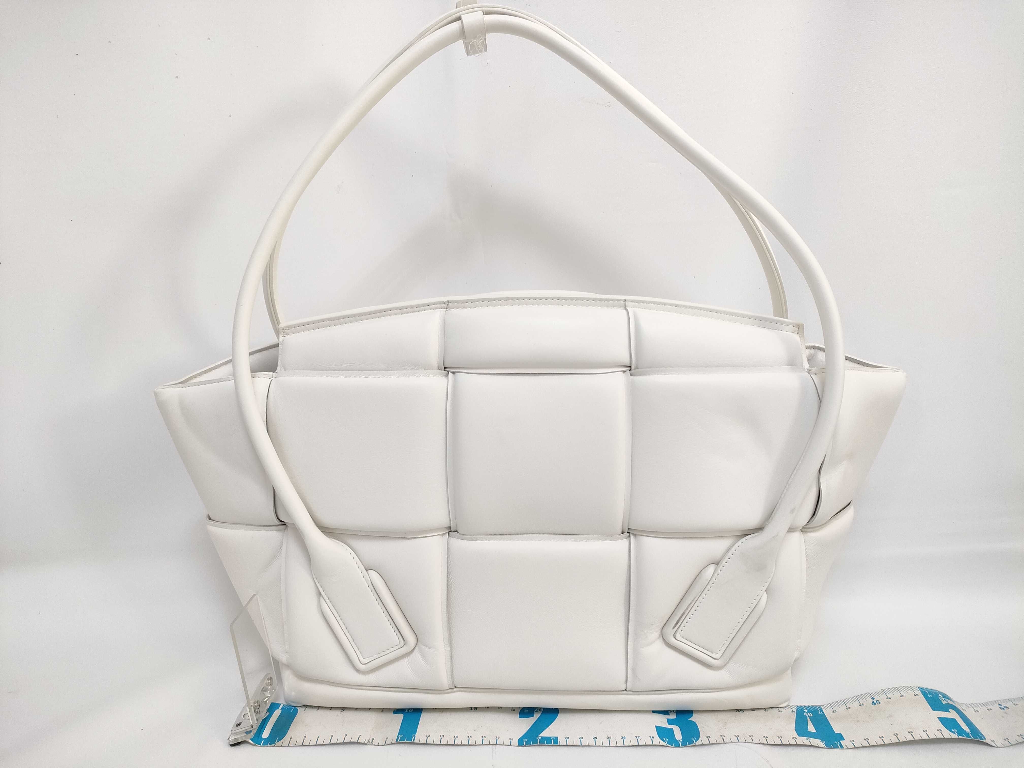 BV Bottega Veneta Arco Shoulder Bag Tote Bag — view 2