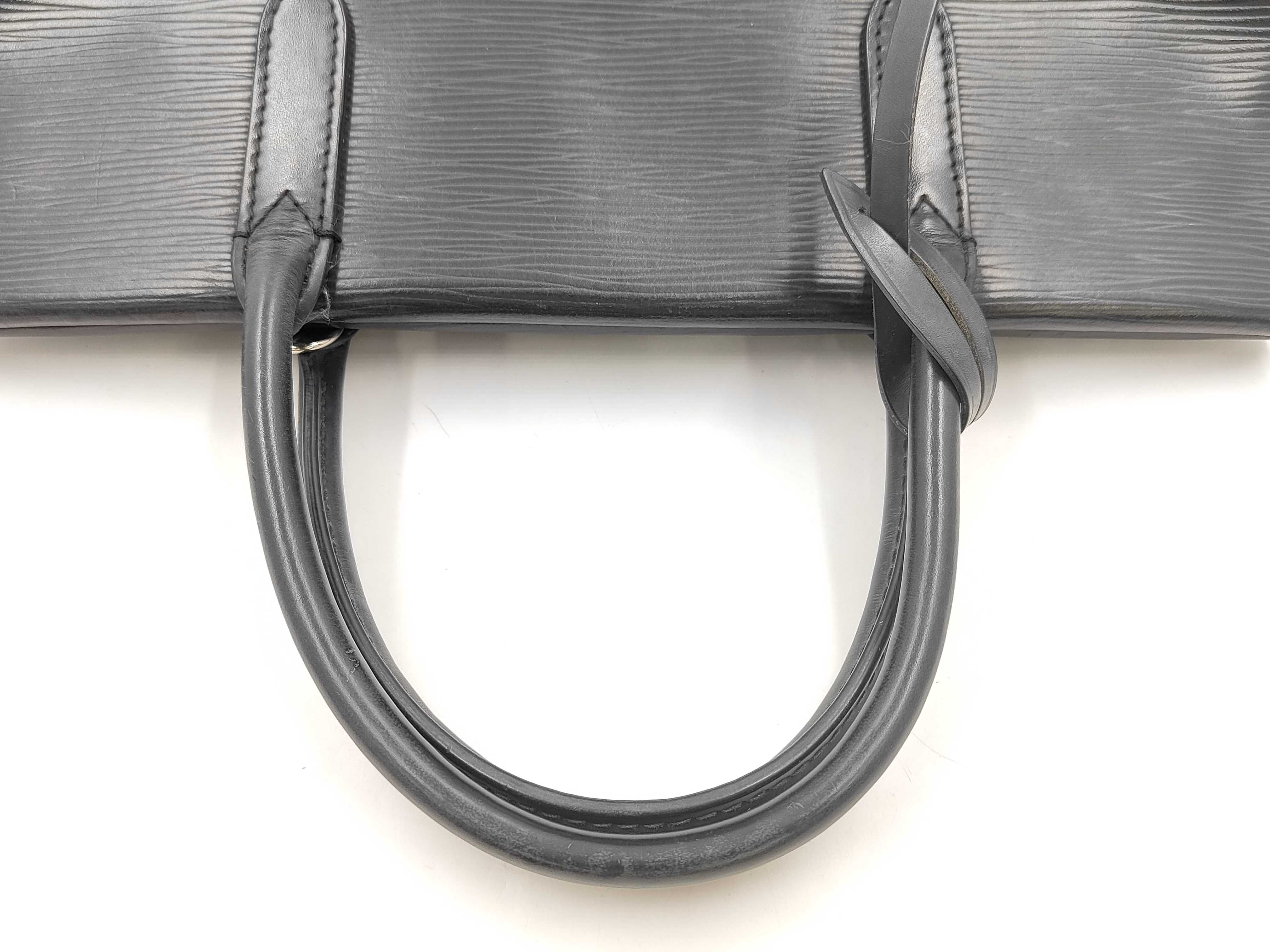Epi Louis Vuitton Epi Marly MM Handbag — view 3