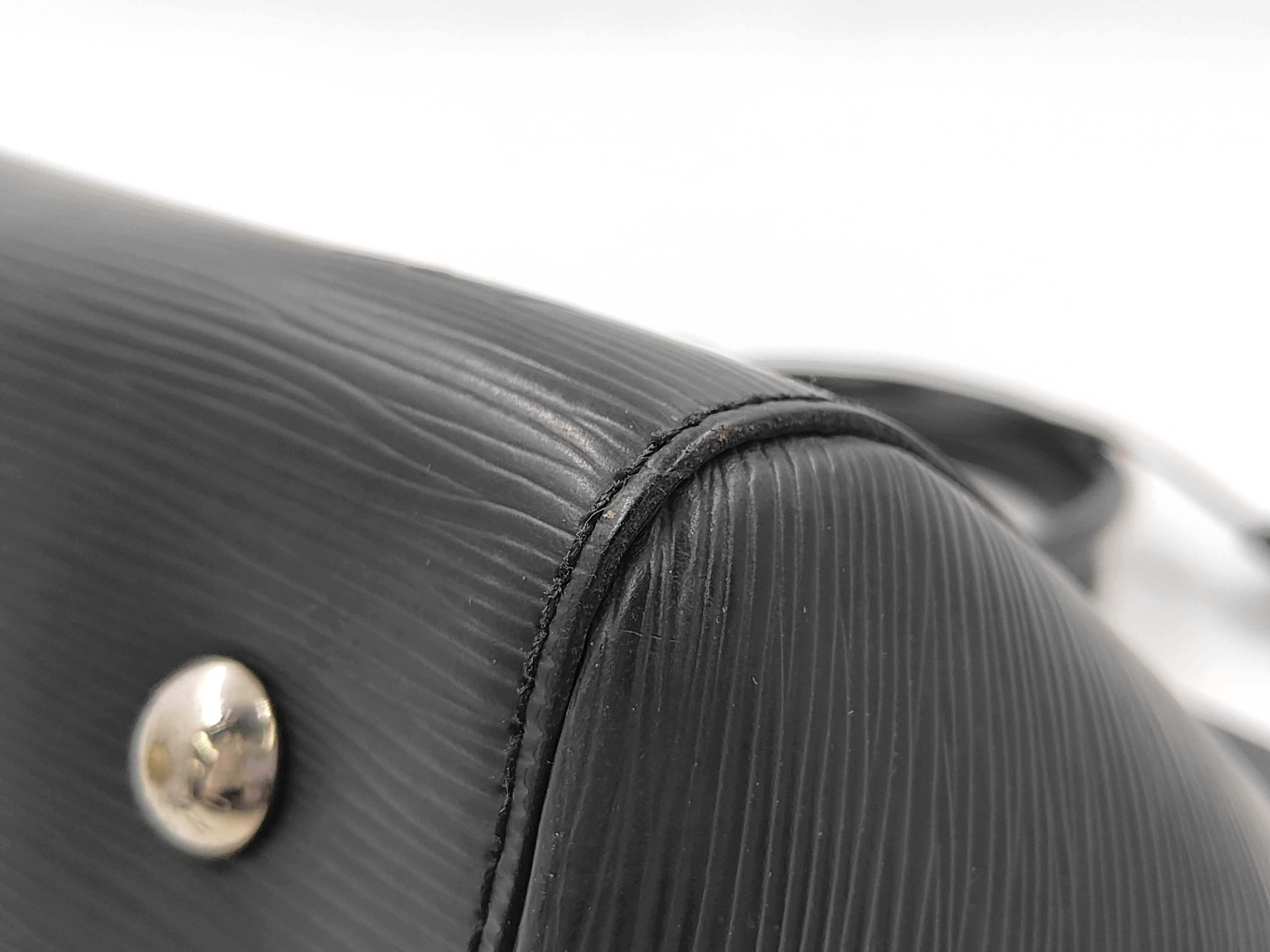 Epi Louis Vuitton Epi Marly MM Handbag — view 7