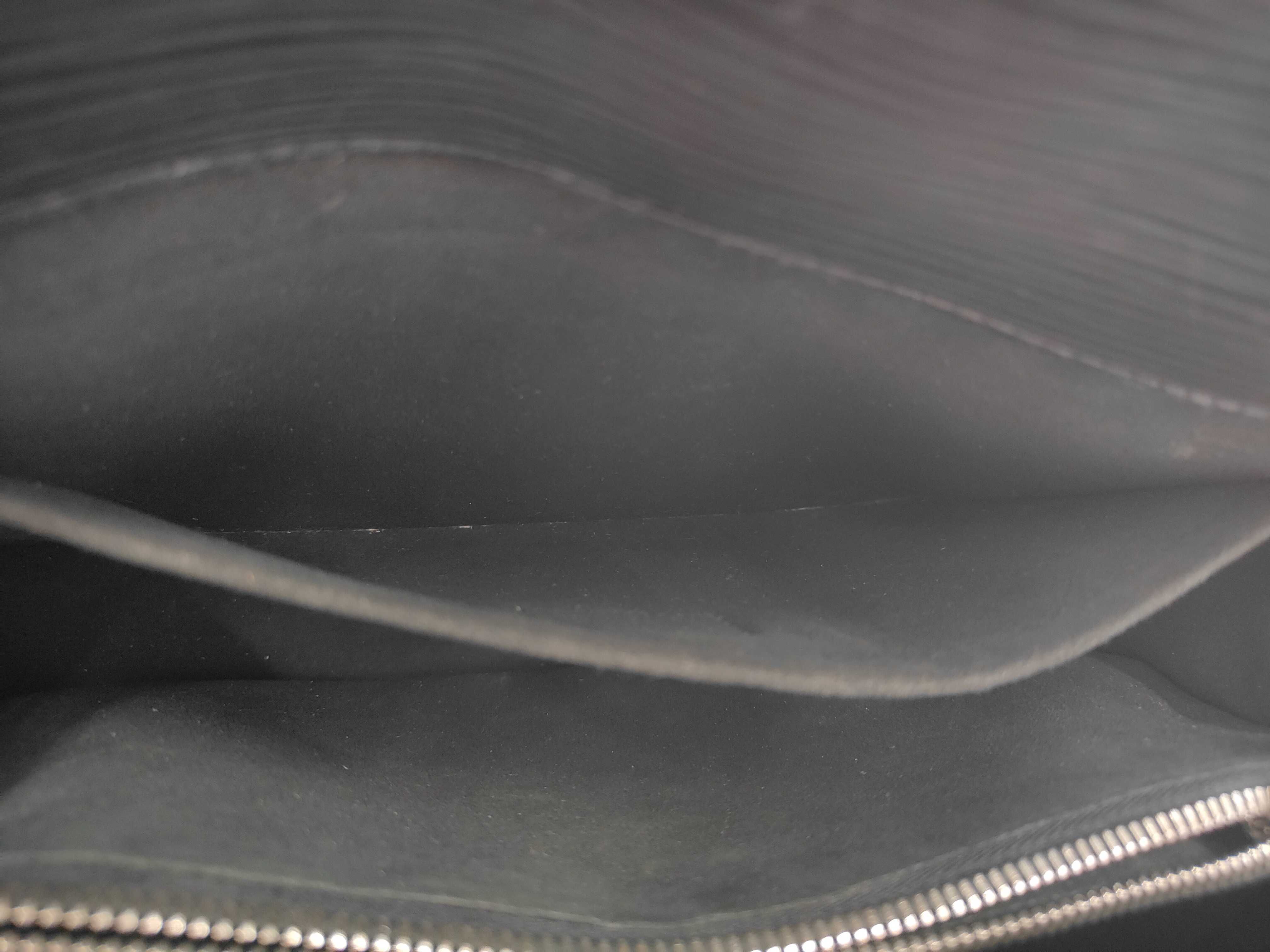 Epi Louis Vuitton Epi Marly MM Handbag — view 10
