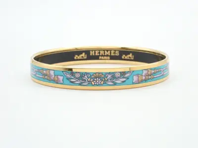 Enamel bangle, wrist circumference approximately 19.5 cm