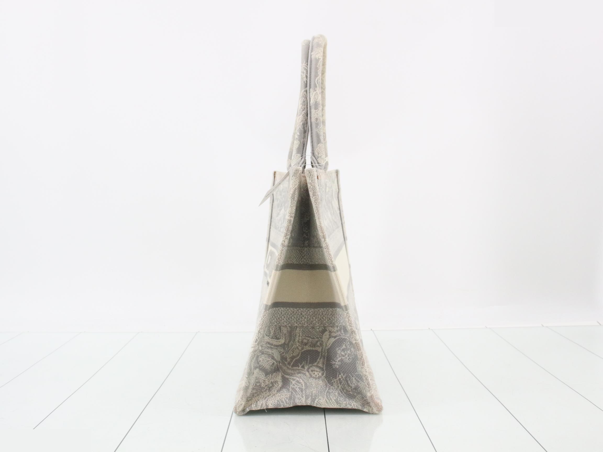 Other lines: Bags & Tote Bags - Book Tote — view 3