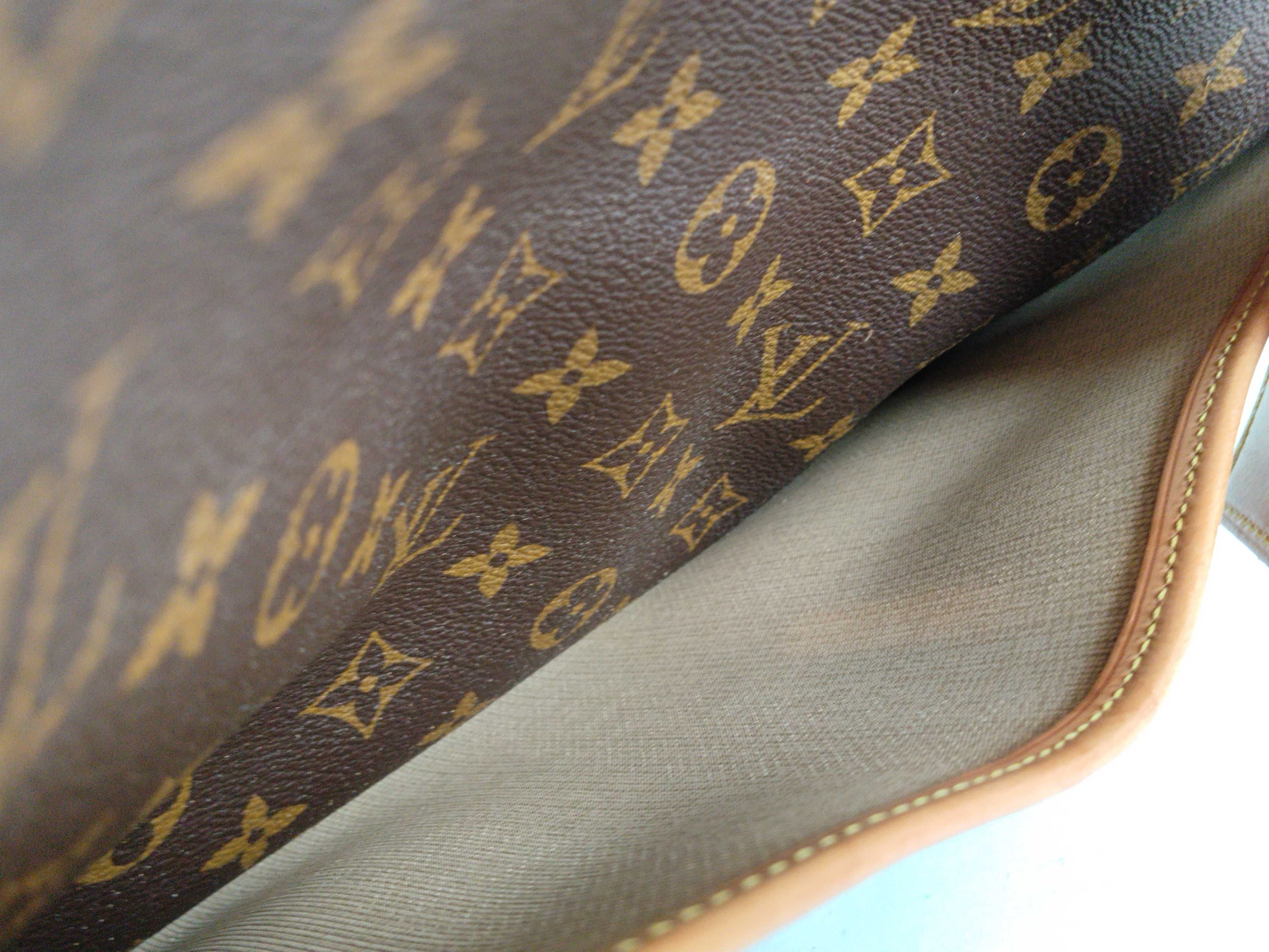 Monogram Louis Vuitton Deauville Monogram M47270 Handbag — view 14