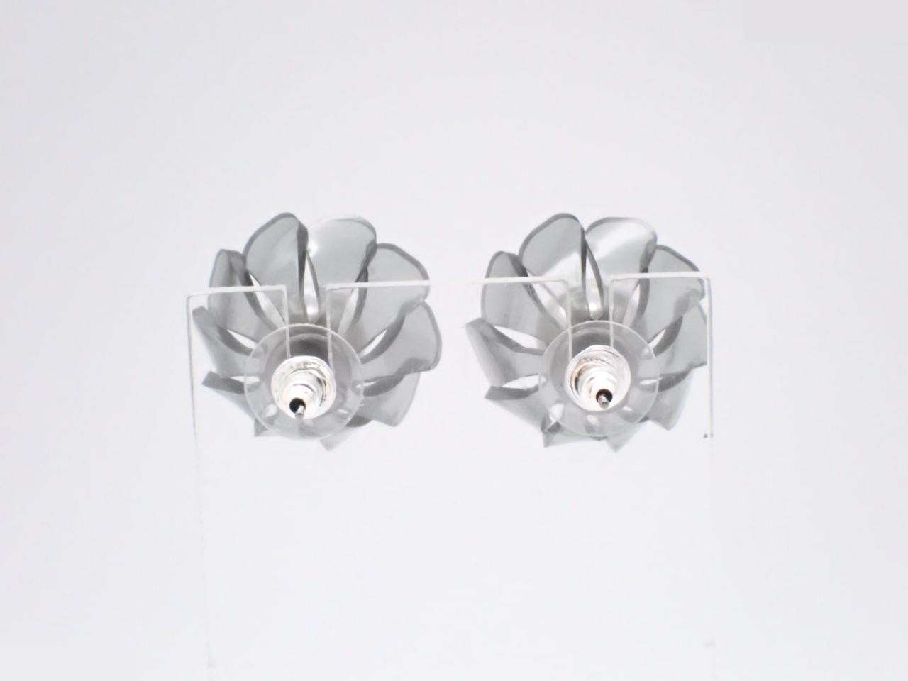 Flower motif, Coco Mark, accent rhinestone earrings, A18K gold. — view 2