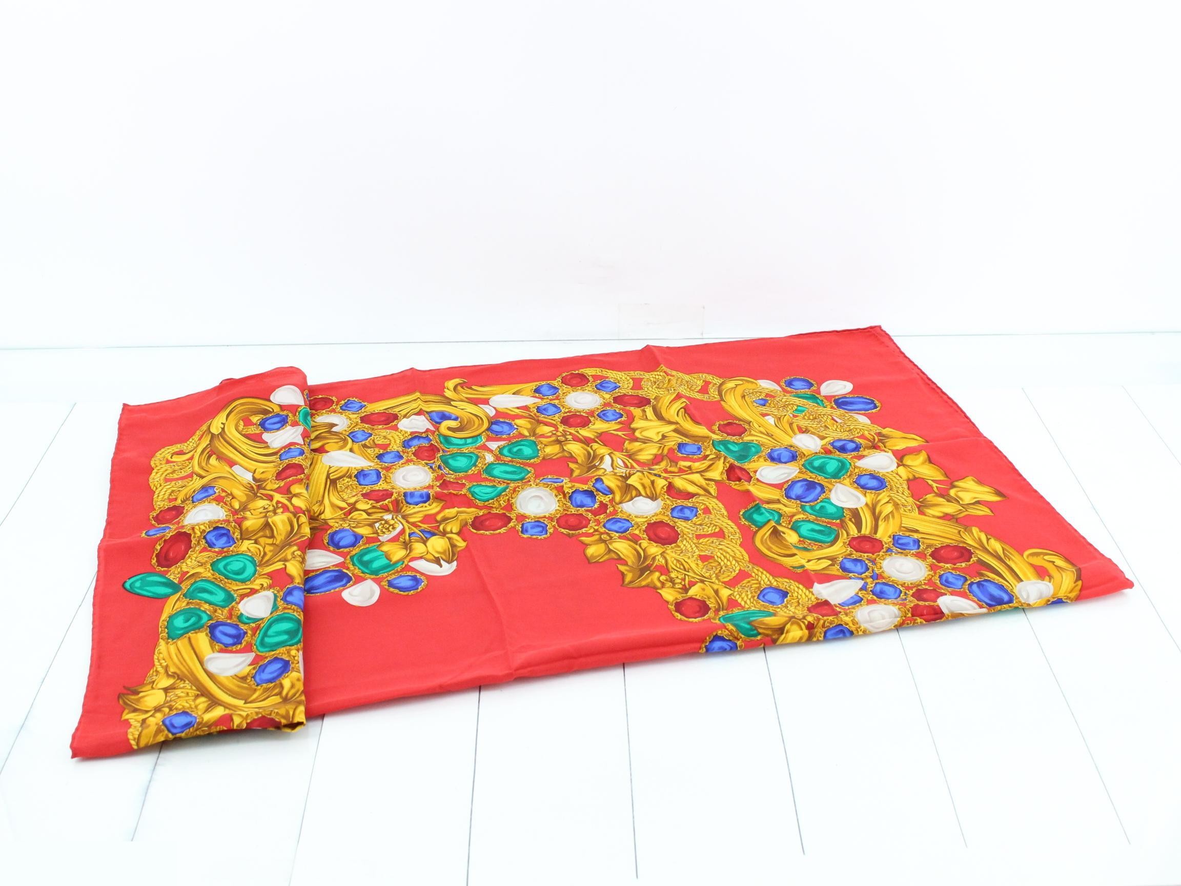 scarf — view 3