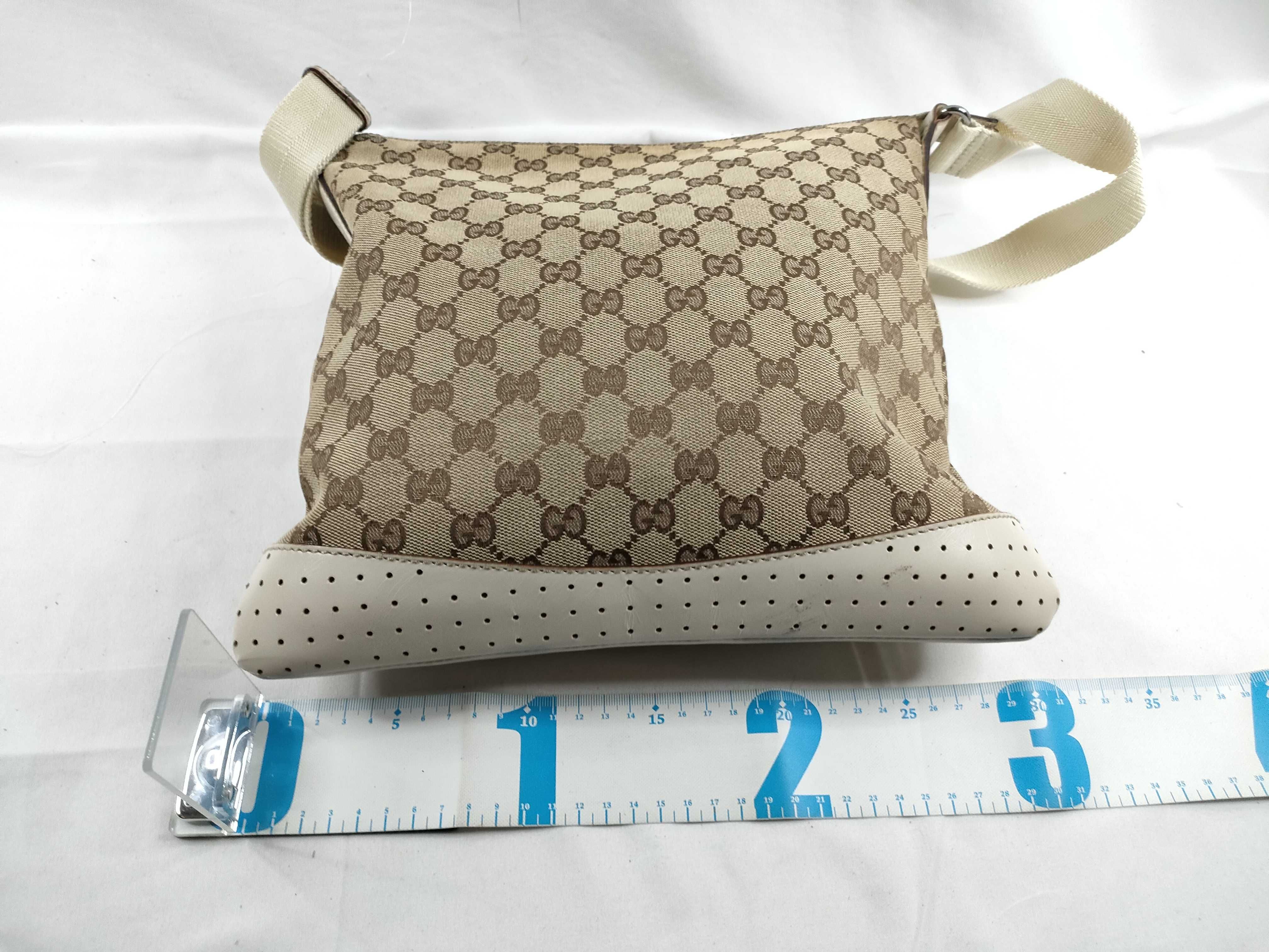 GG Canvas Shoulder Bag — view 2