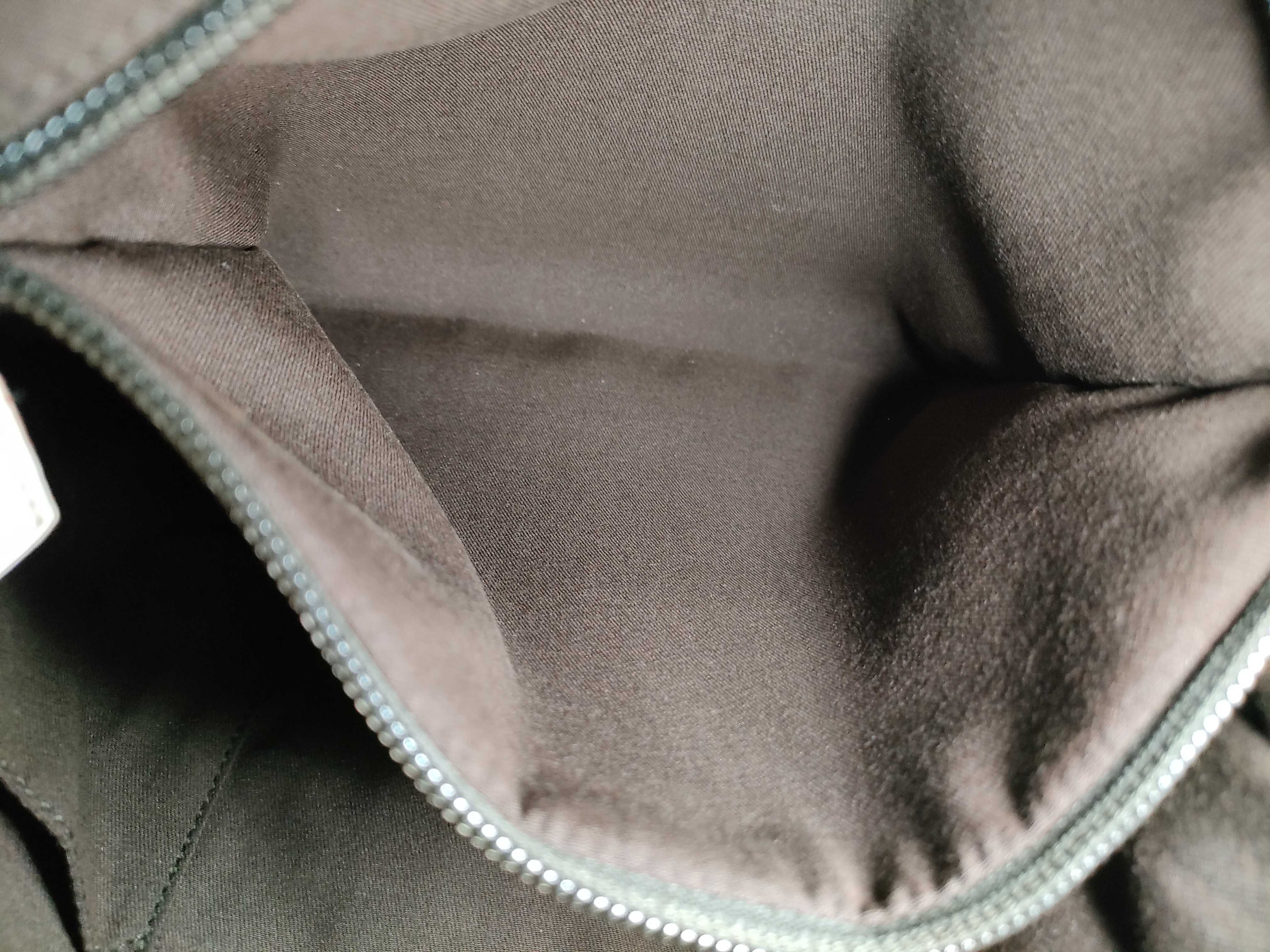 GG Canvas Shoulder Bag — view 12