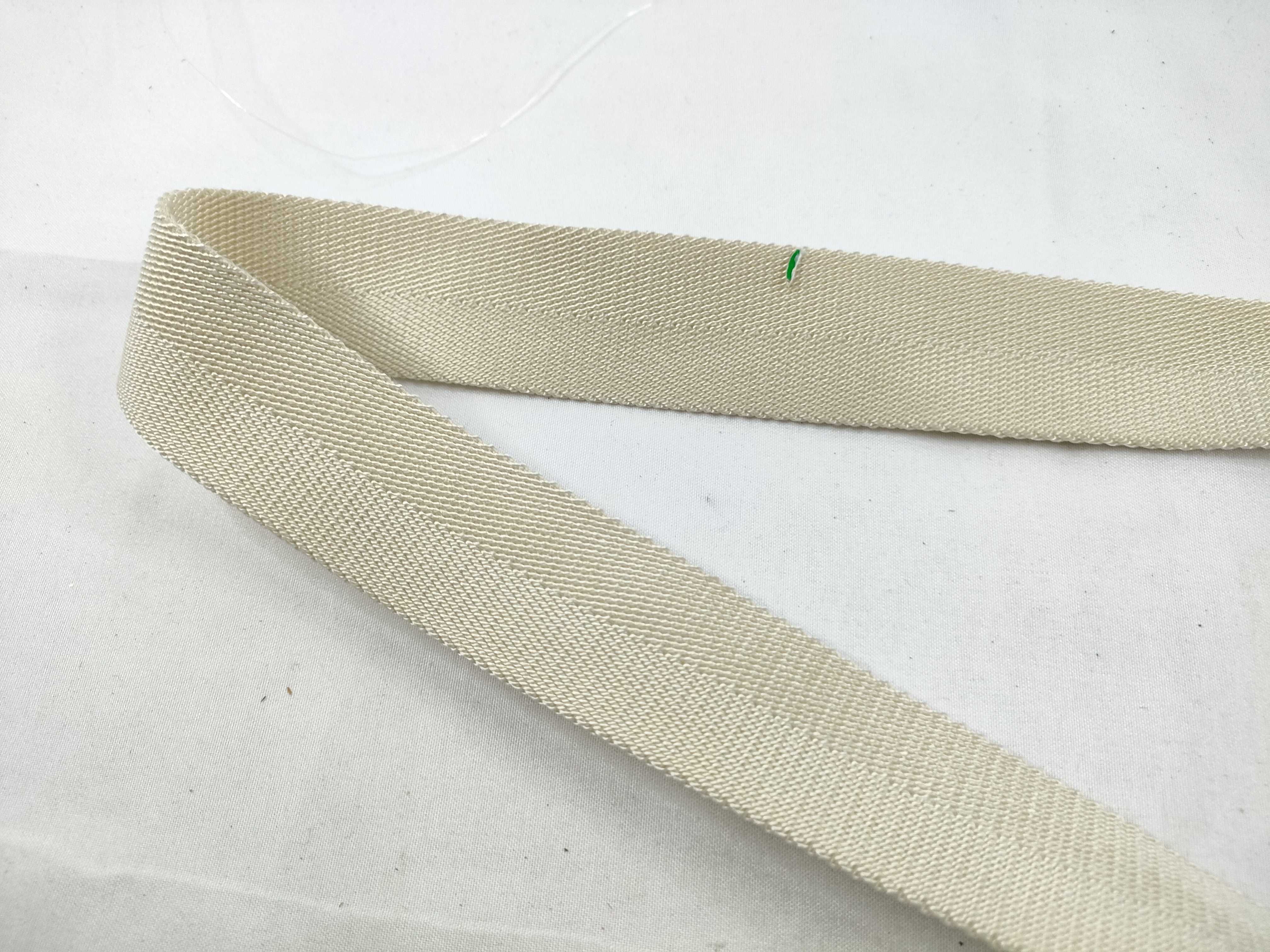 GG Canvas Shoulder Bag — view 7