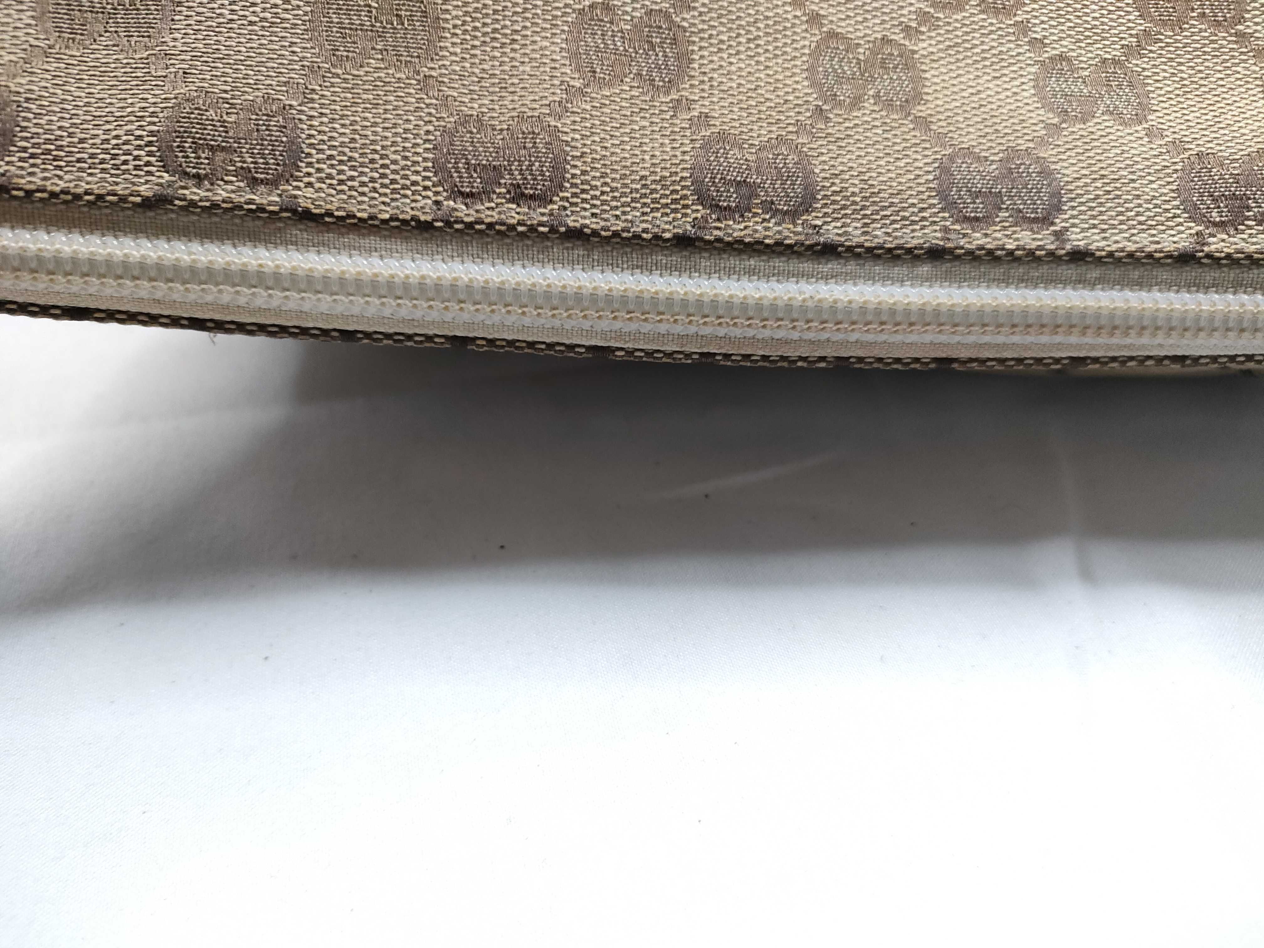 GG Canvas Shoulder Bag — view 9