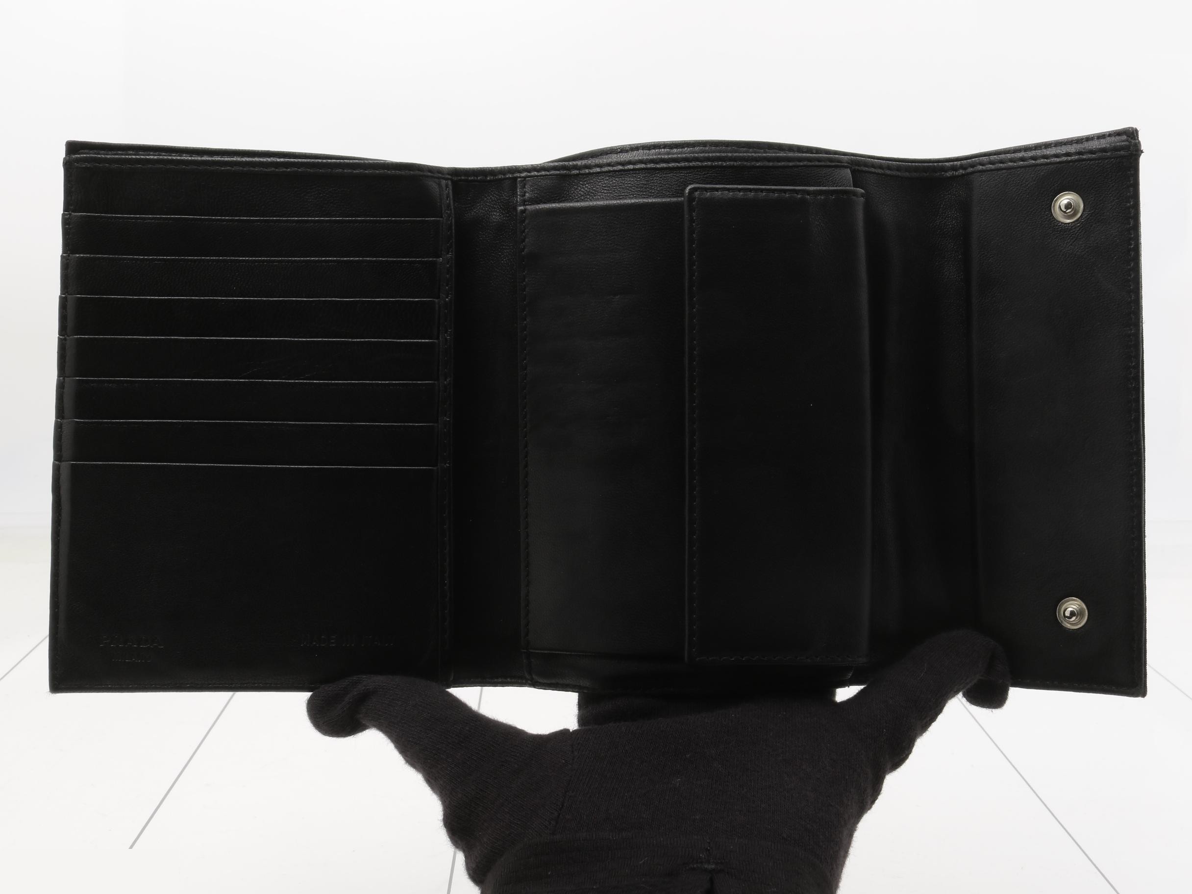 Tessuto Tri-fold Wallet, Black — view 4
