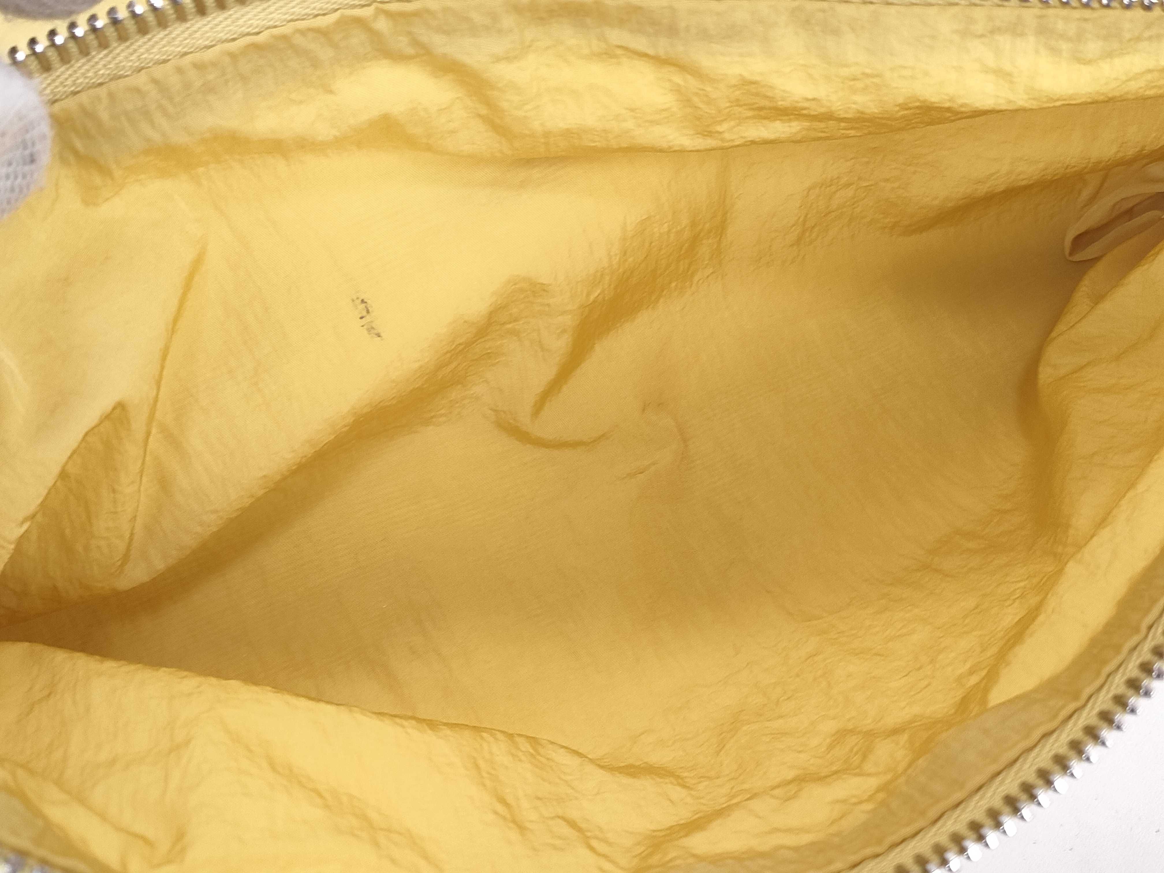 Intrecciato Bottega Veneta Cassette Yellow Shoulder Bag — view 11