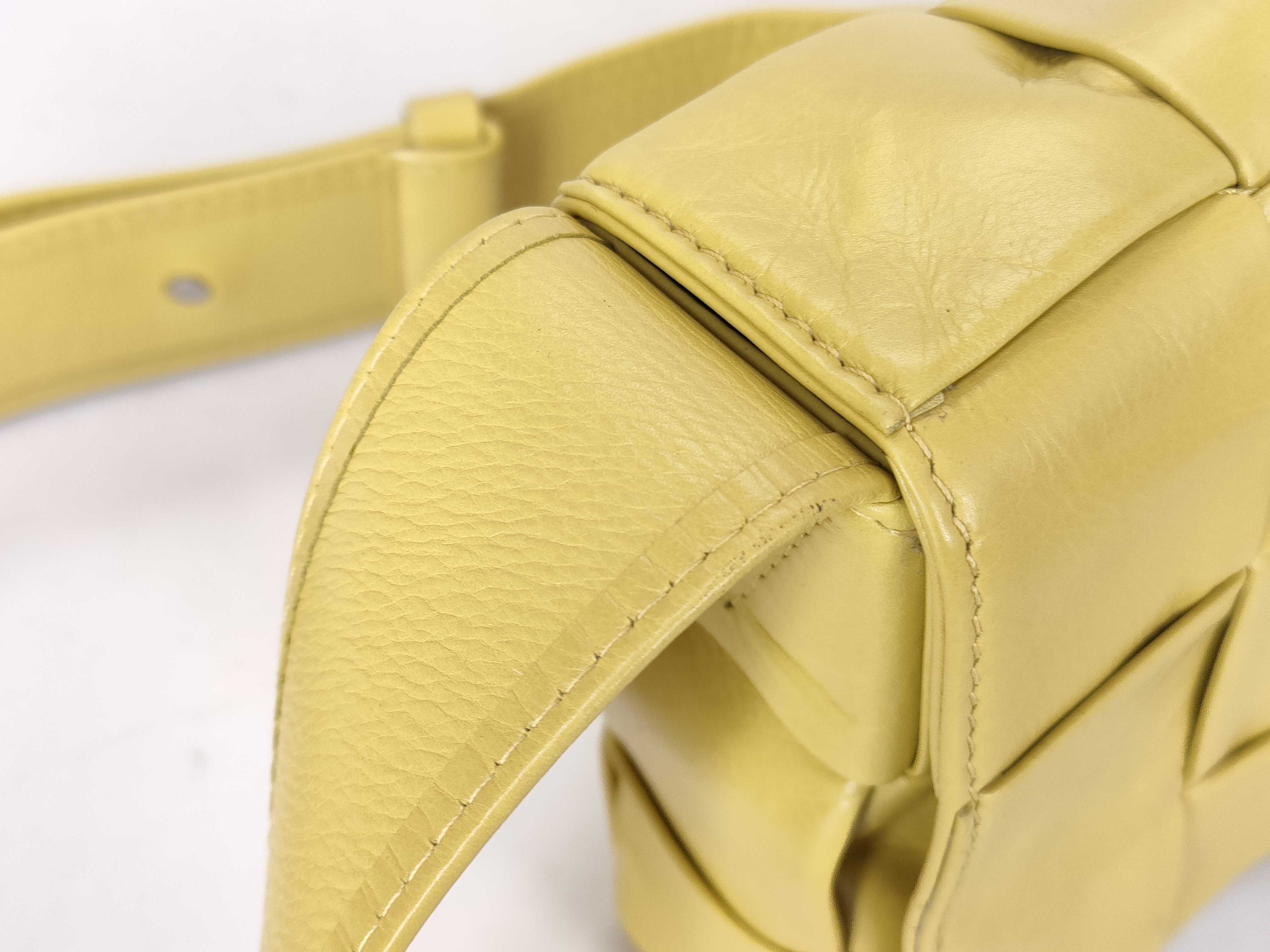 Intrecciato Bottega Veneta Cassette Yellow Shoulder Bag — view 5