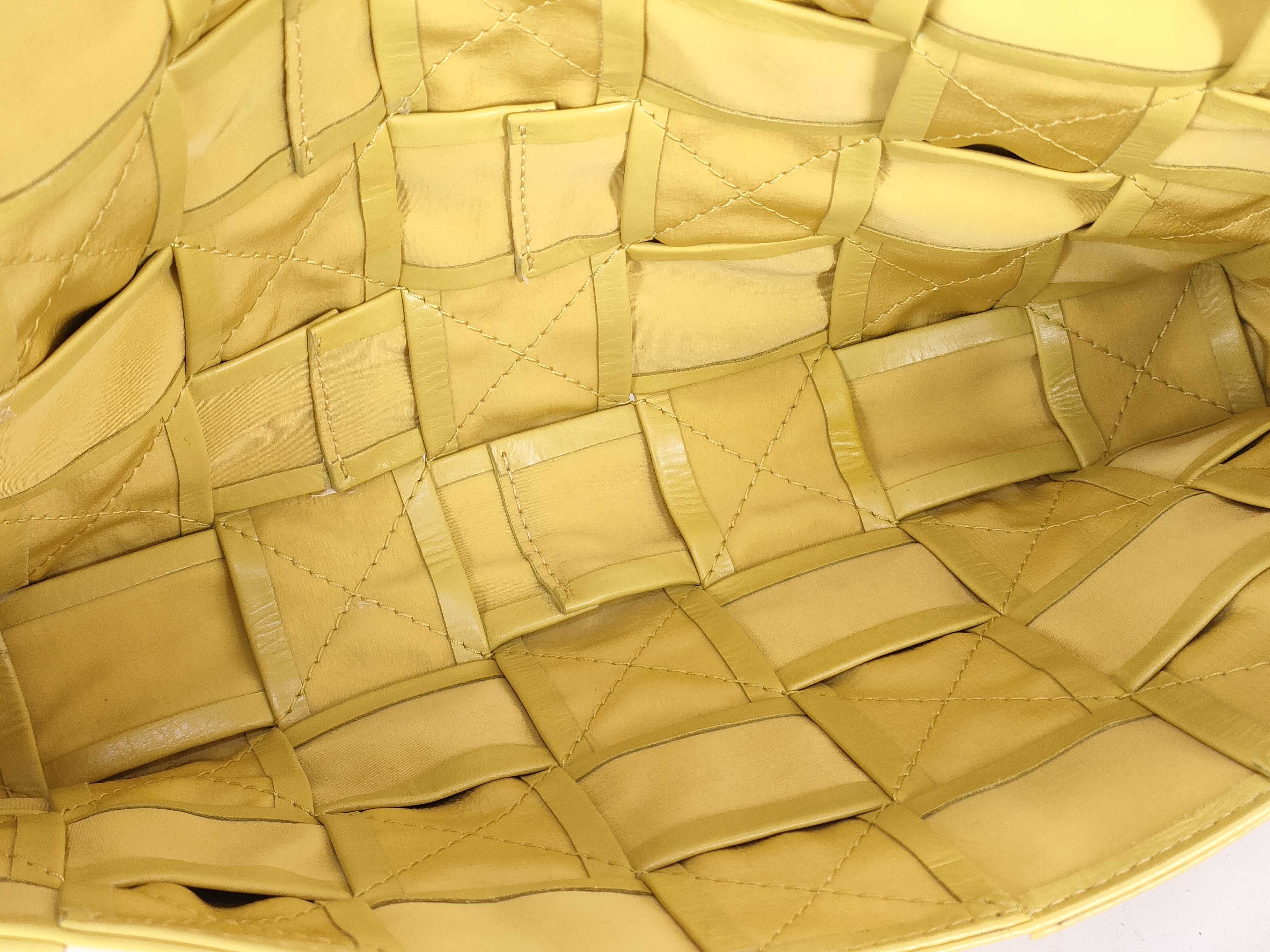 Intrecciato Bottega Veneta Cassette Yellow Shoulder Bag — view 10