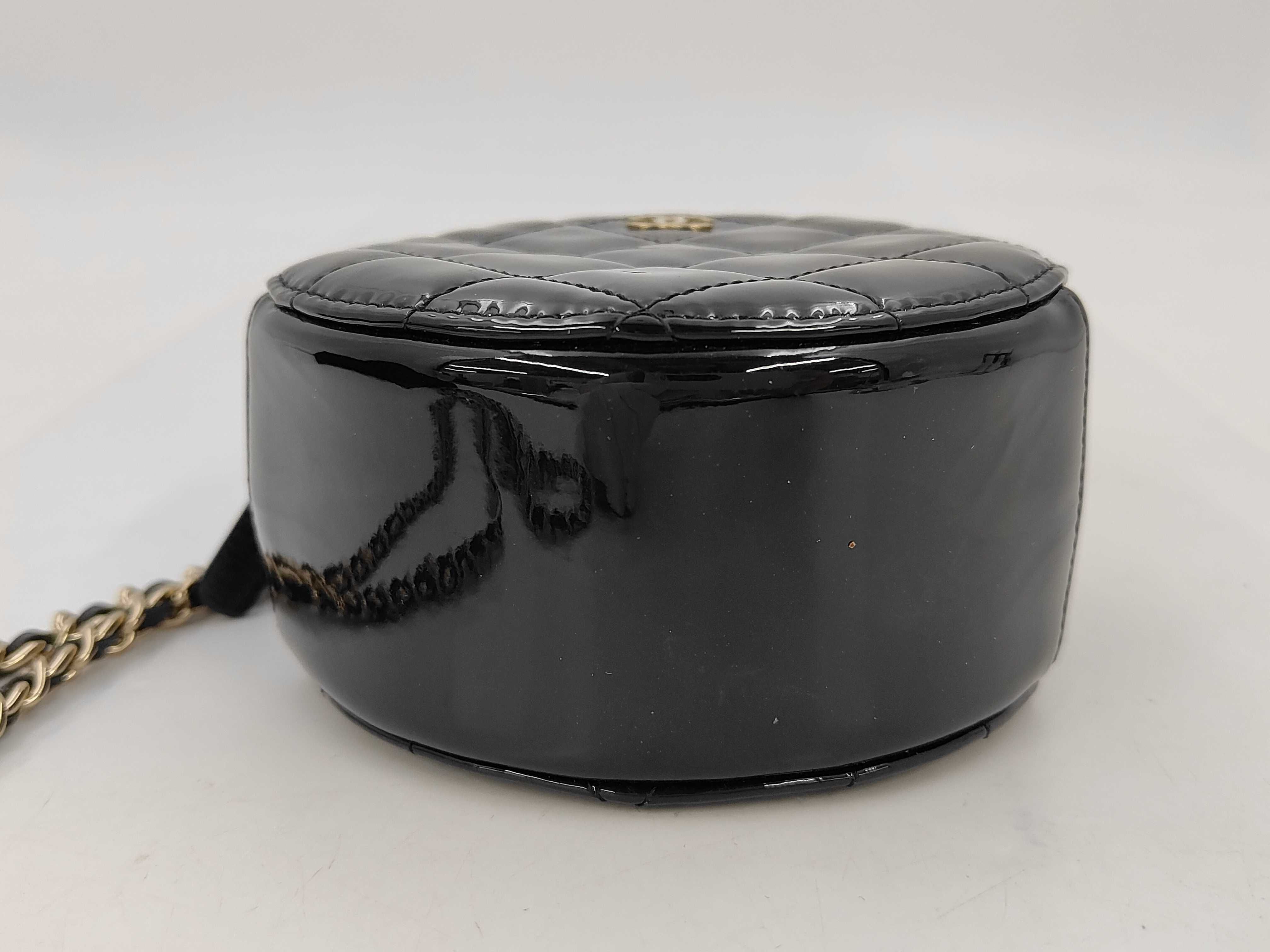 Matelassé Shoulder Bag — view 7