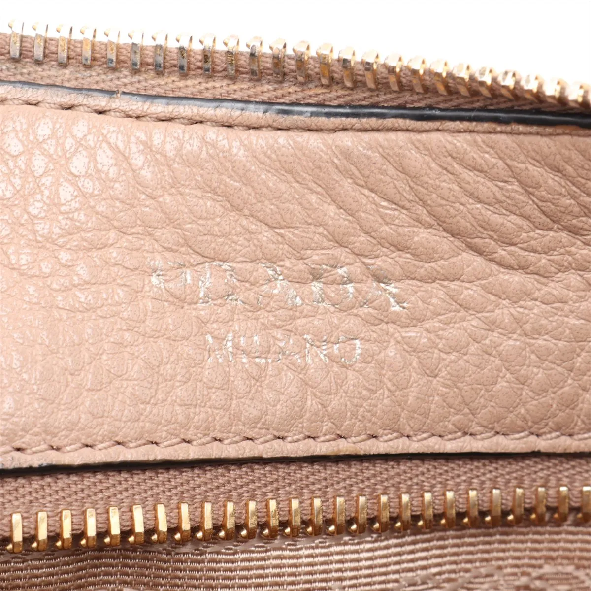 Vitello Leather Shoulder Bag, Beige — view 9