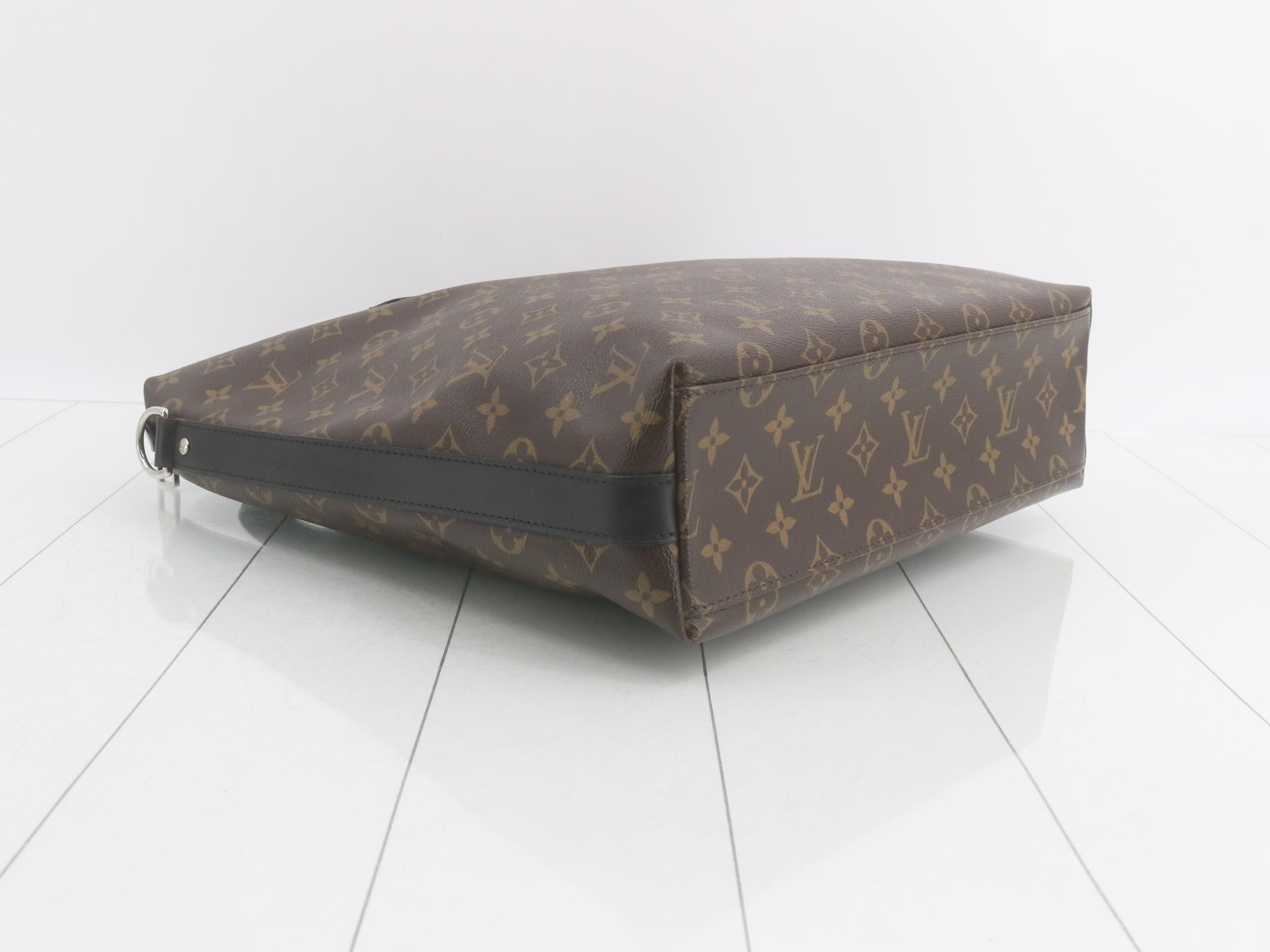 Macassar Davis — view 5