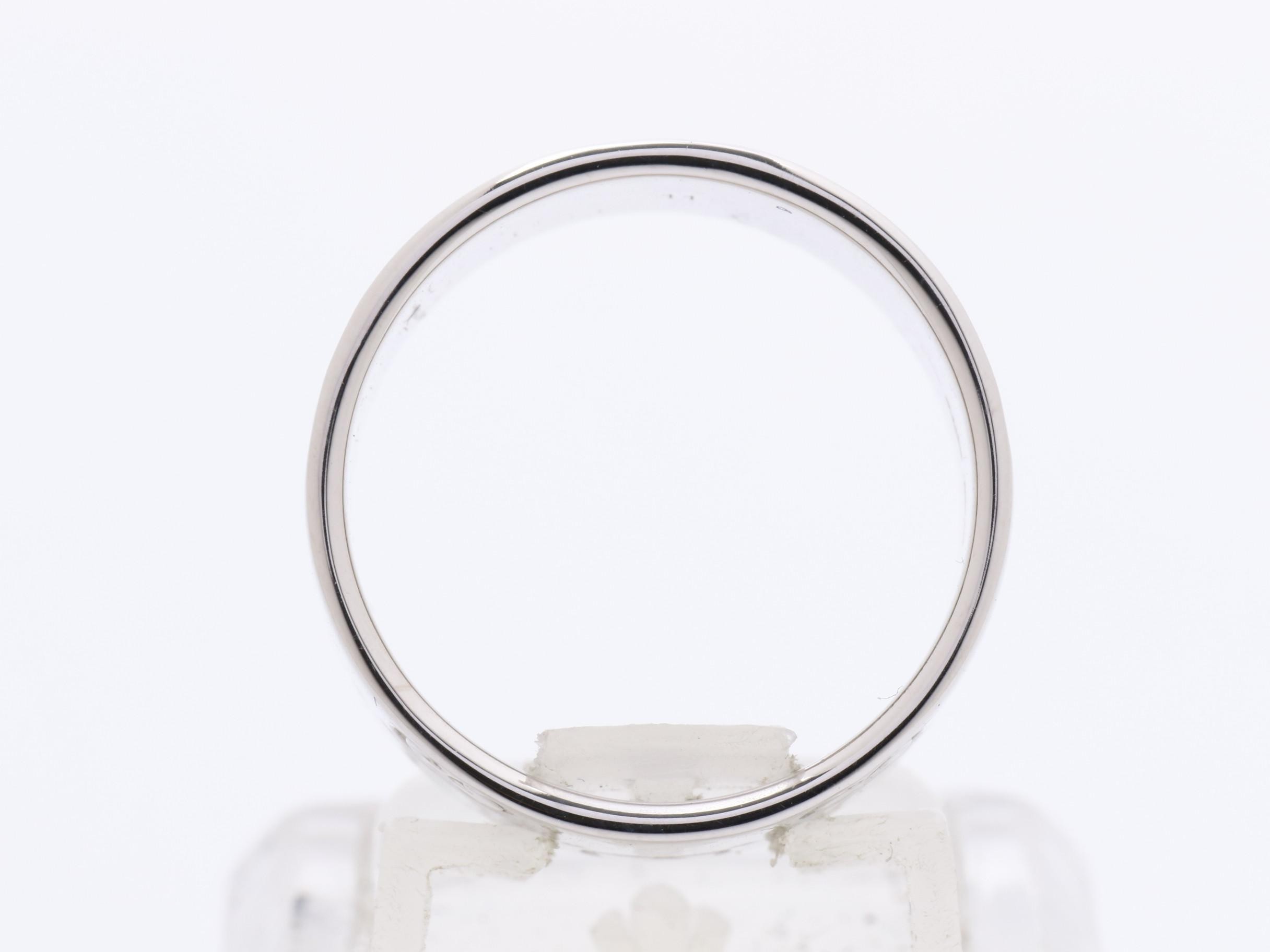 750WG product, 8.07g, Icon ring, size #11, with Gucci case. — view 5