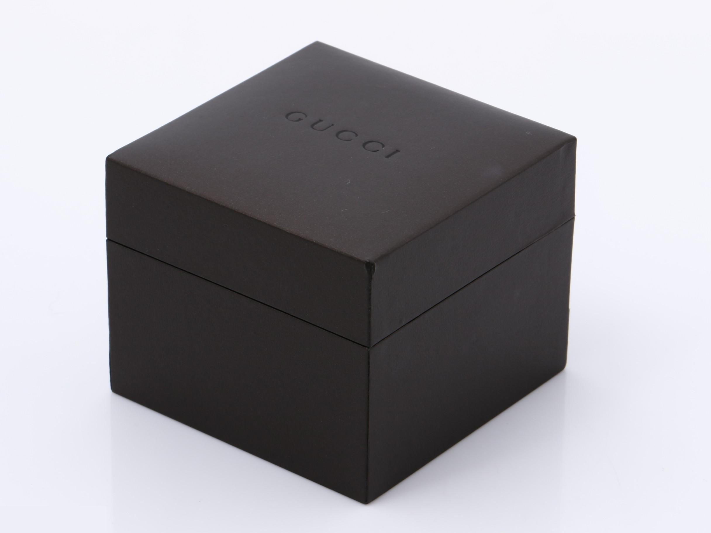 750WG product, 8.07g, Icon ring, size #11, with Gucci case. — view 6