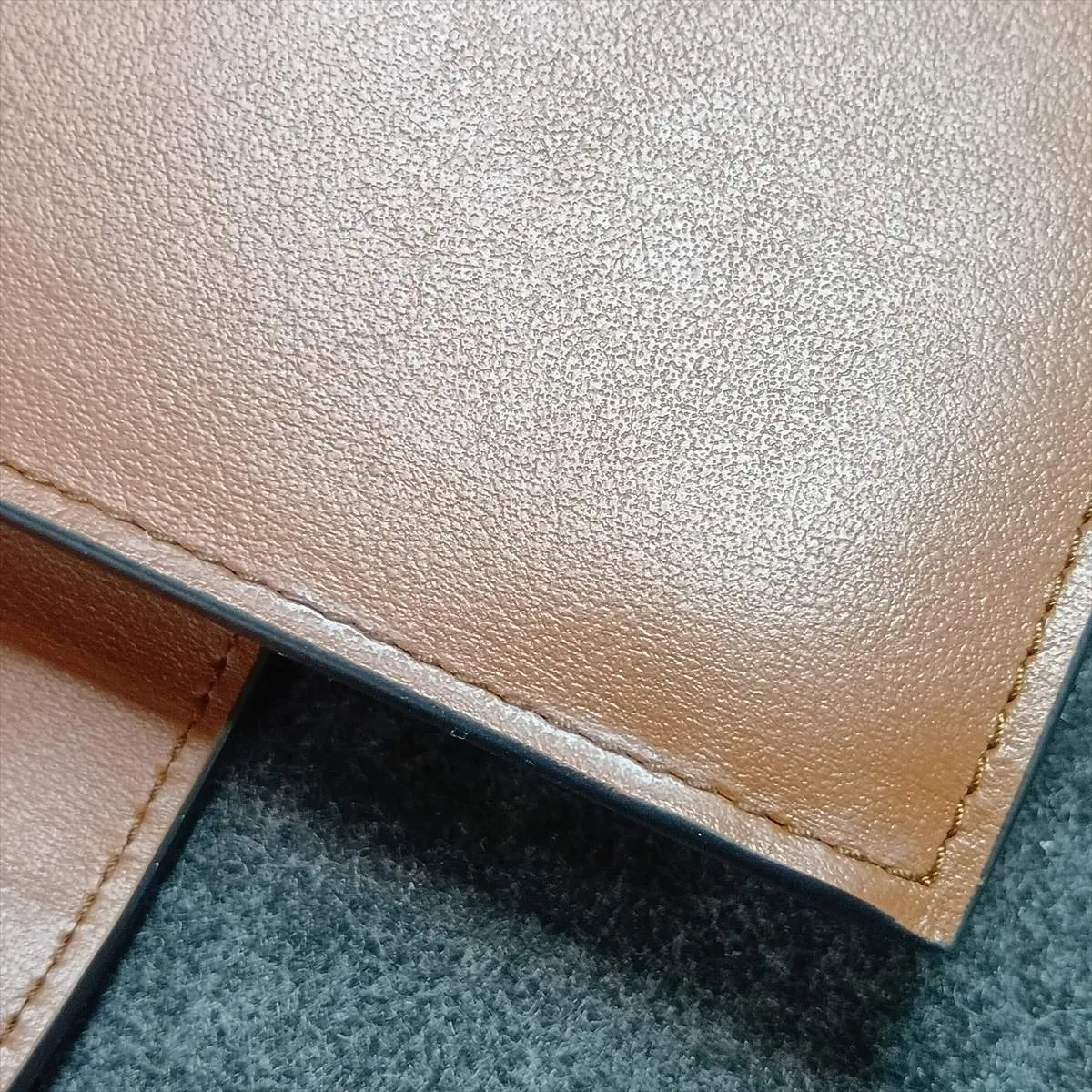 City Calf Tab 1MV204 Leather Compact Wallet Brown — view 8