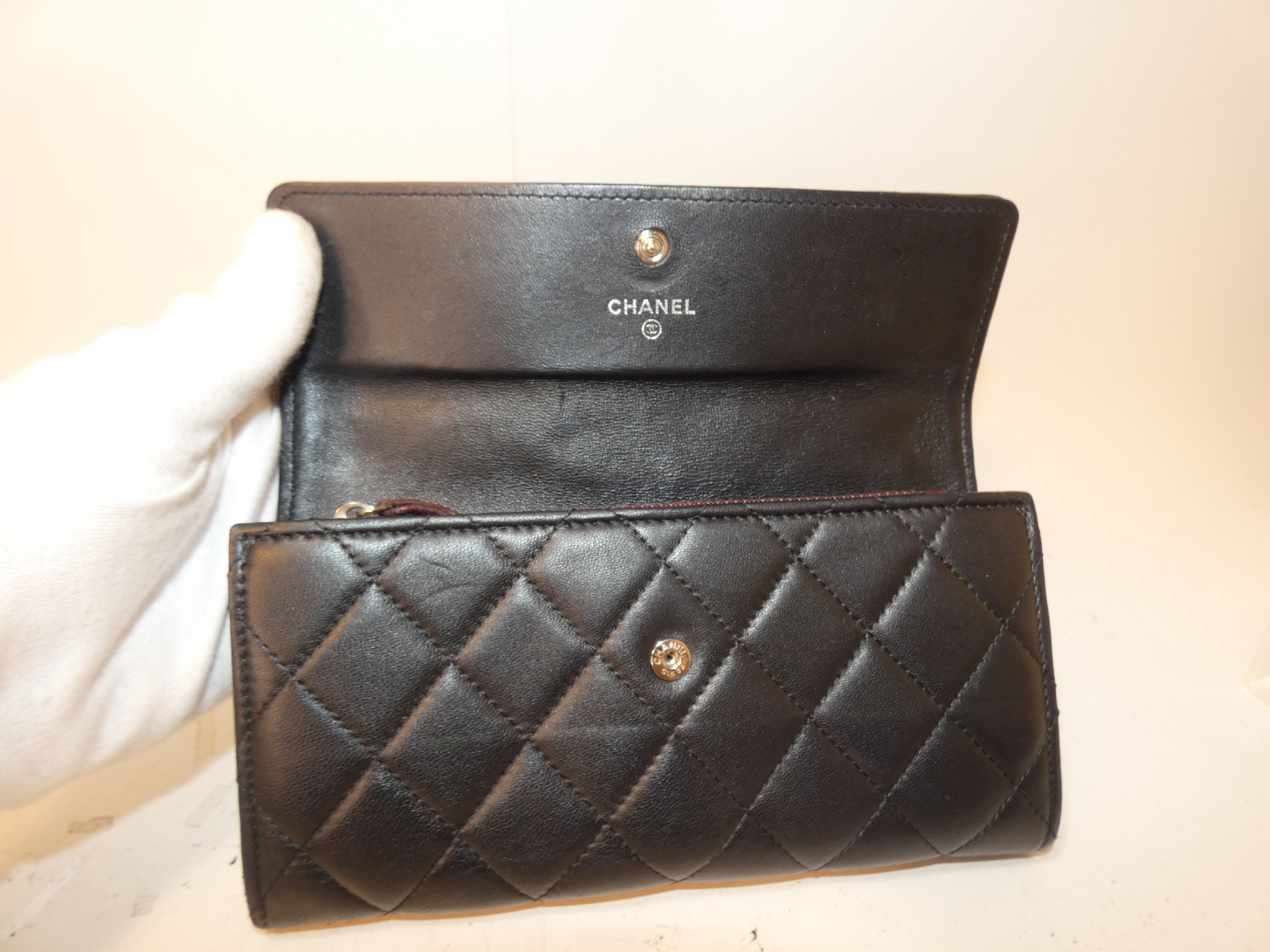 Matelassé Coco Lambskin Black Long Wallet — view 8