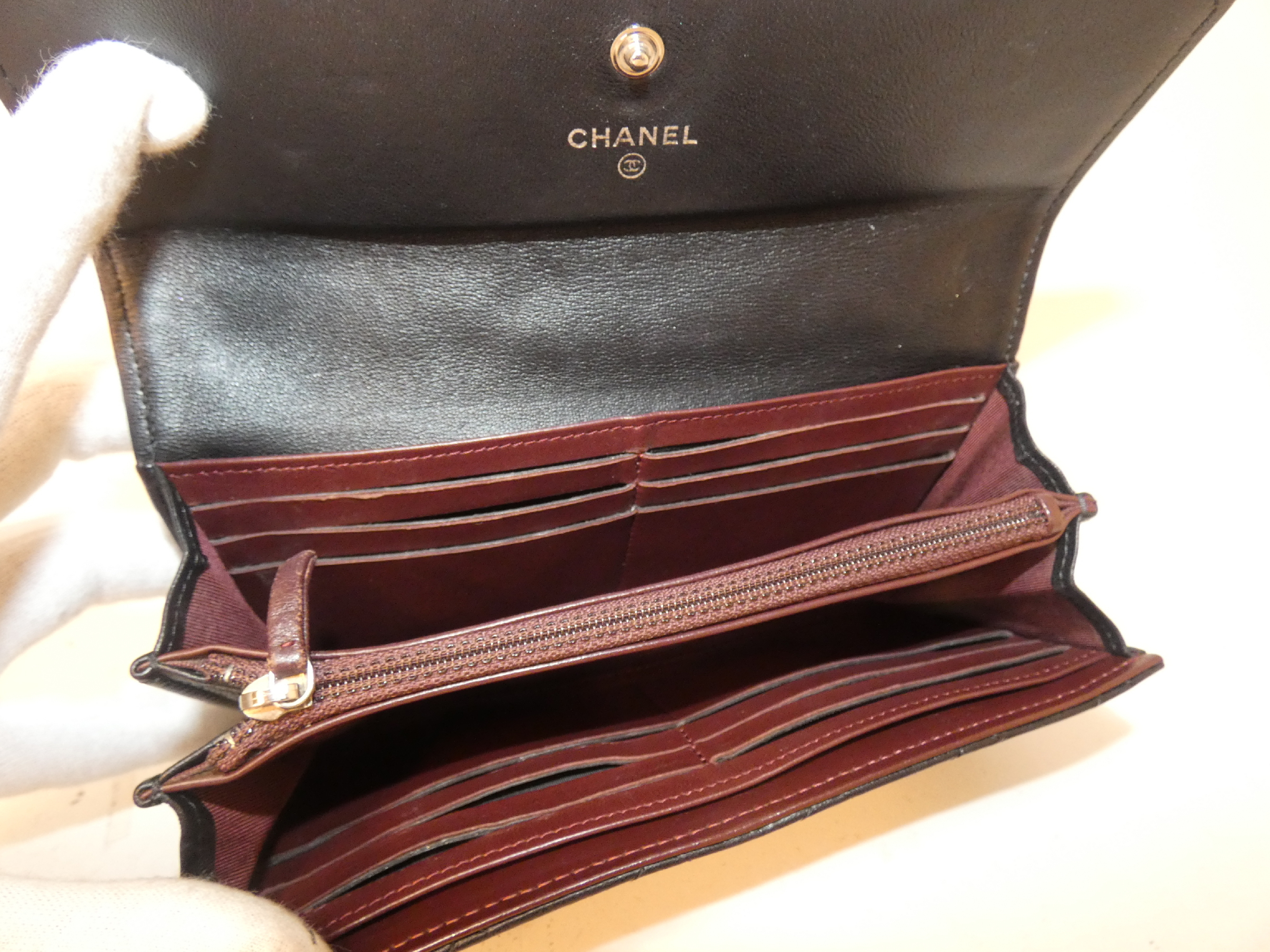 Matelassé Coco Lambskin Black Long Wallet — view 9