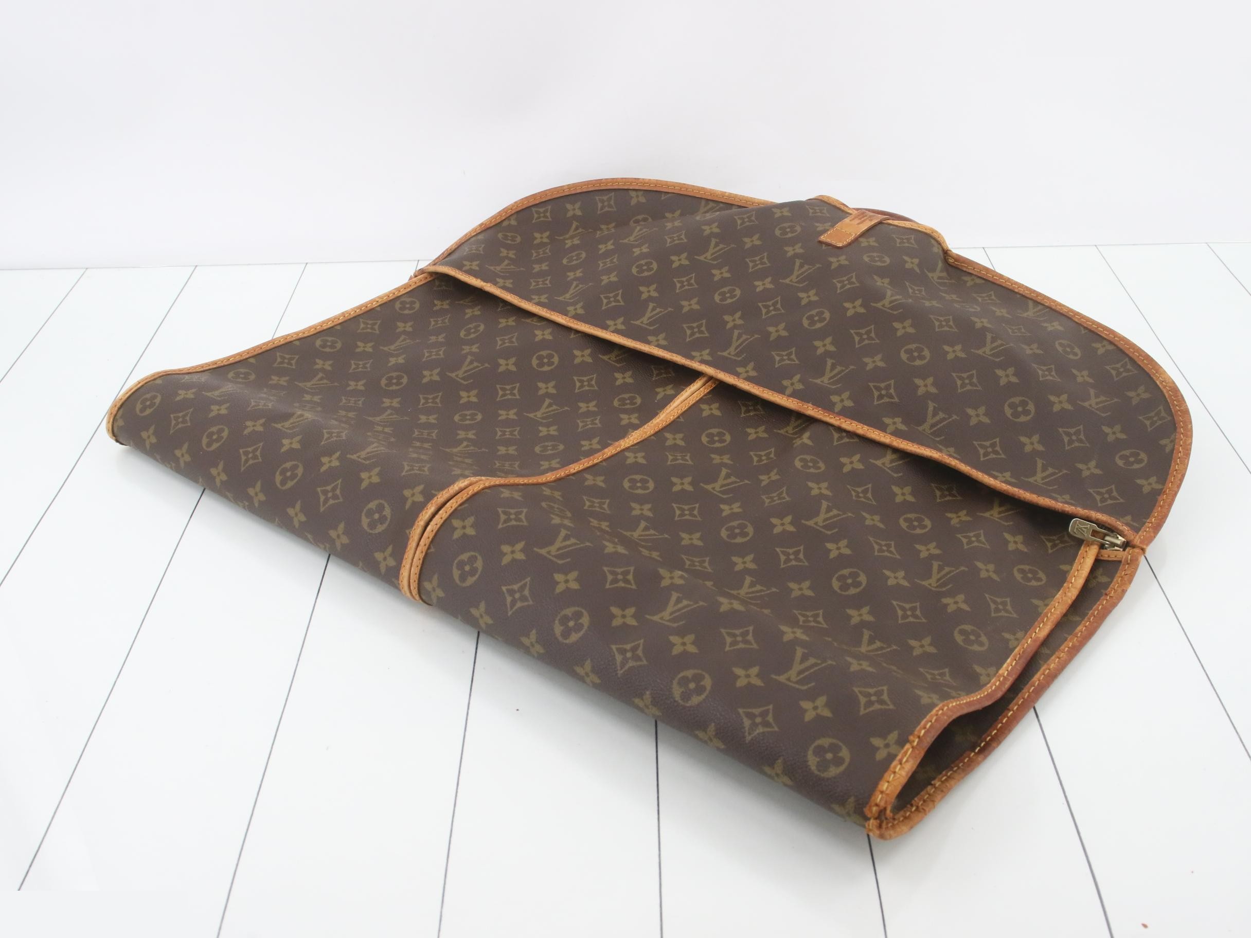 Sac de Portement — view 2