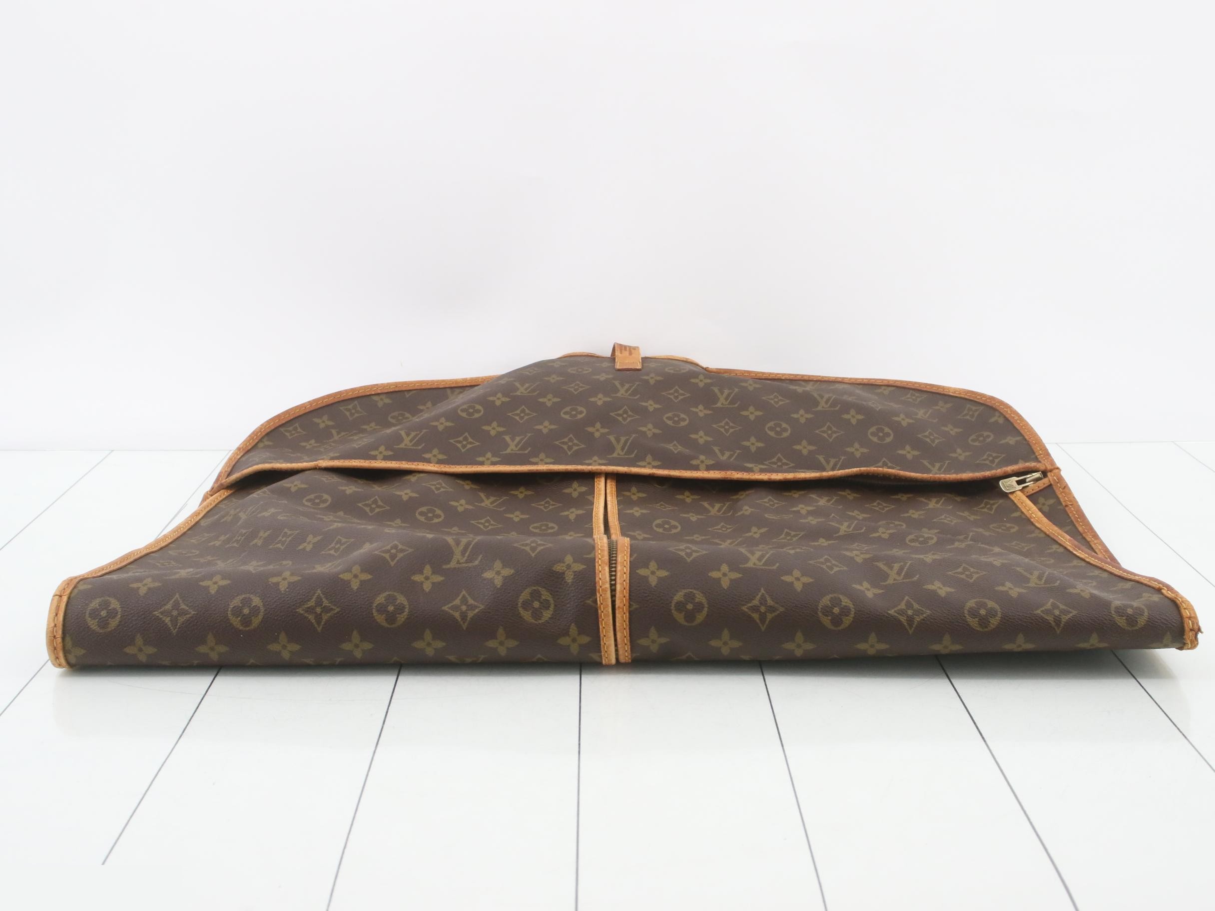 Sac de Portement — view 4