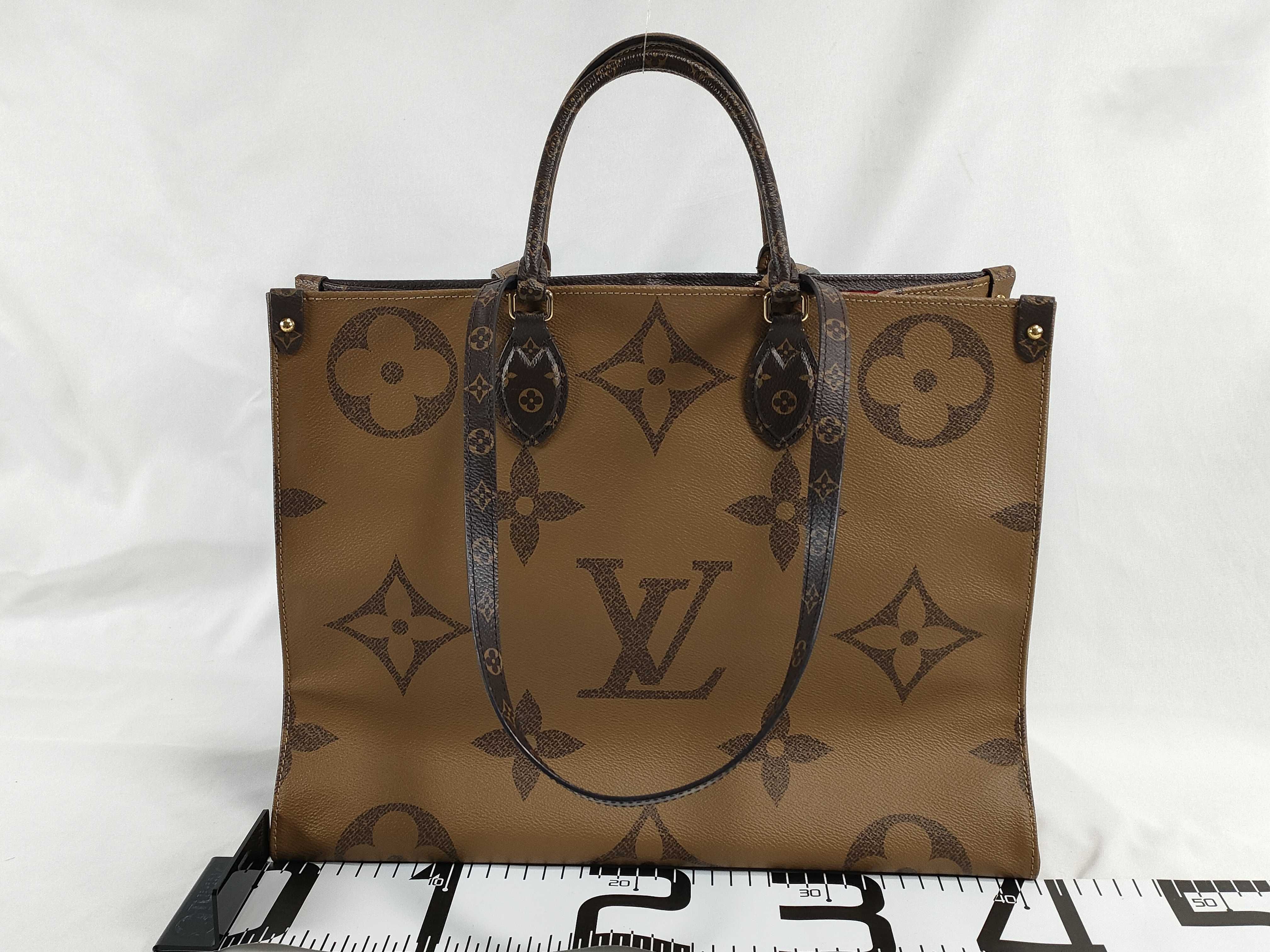 Monogram Louis Vuitton Monogram OnTheGo GM Handbag Tote Bag — view 2