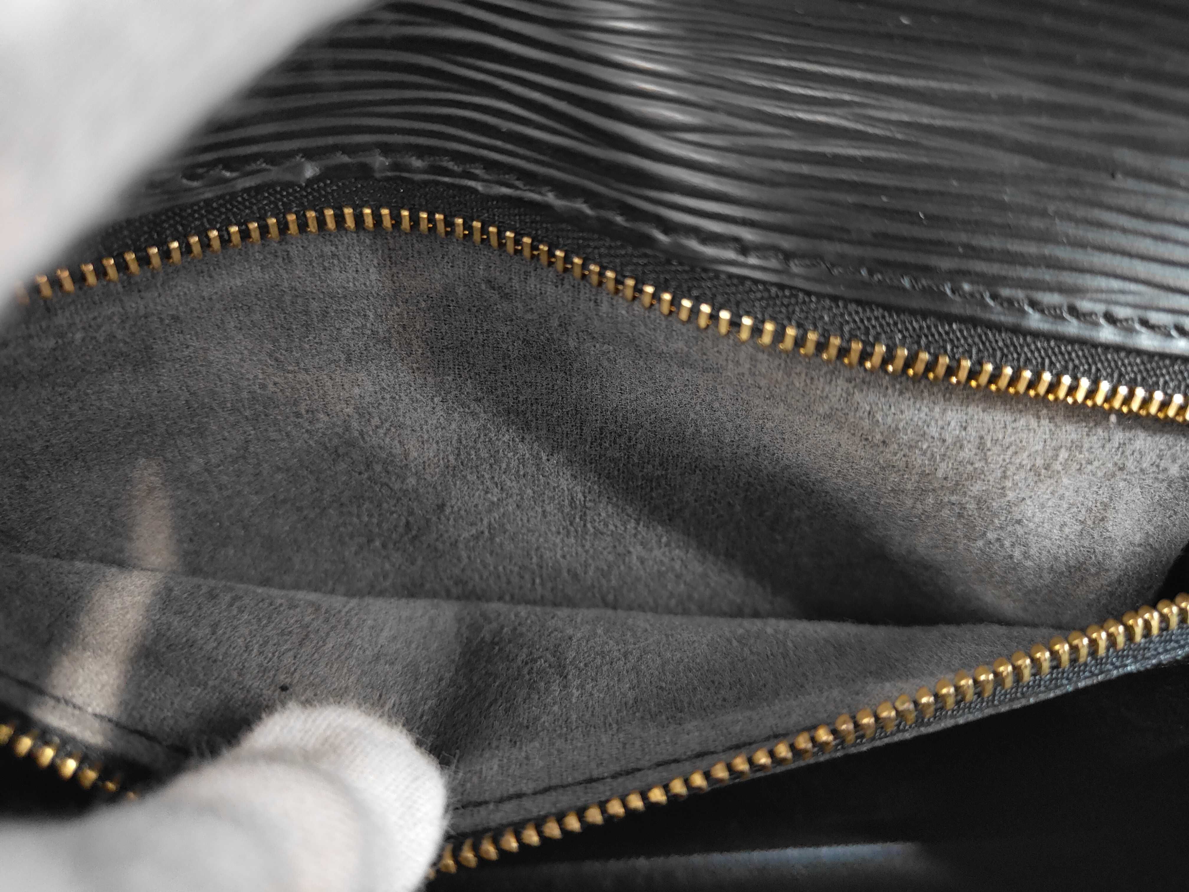 Taiga Serie Dragonne Second Bag — view 10