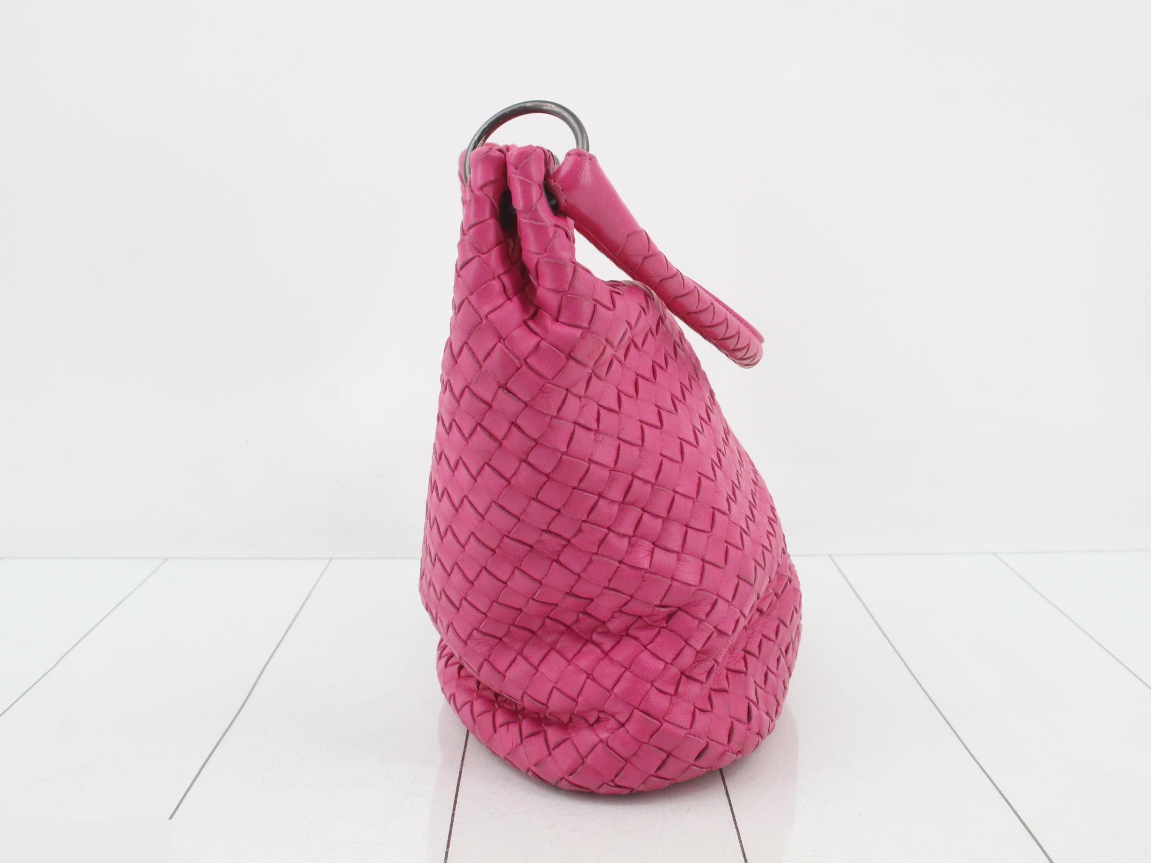 Intrecciato leather handbag, pink — view 3