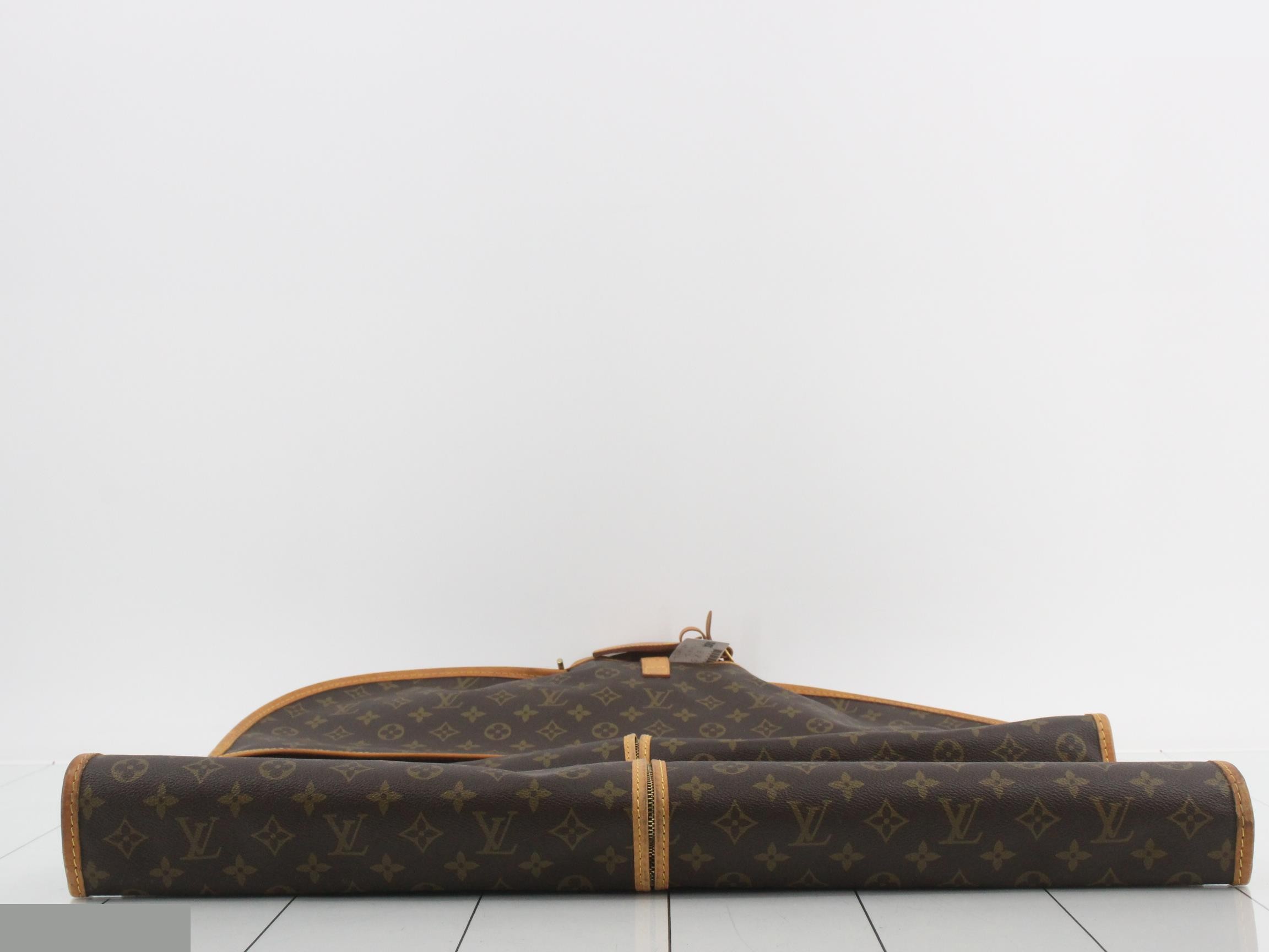 M23542 Monogram Sac de Portemente Garment Case — view 4