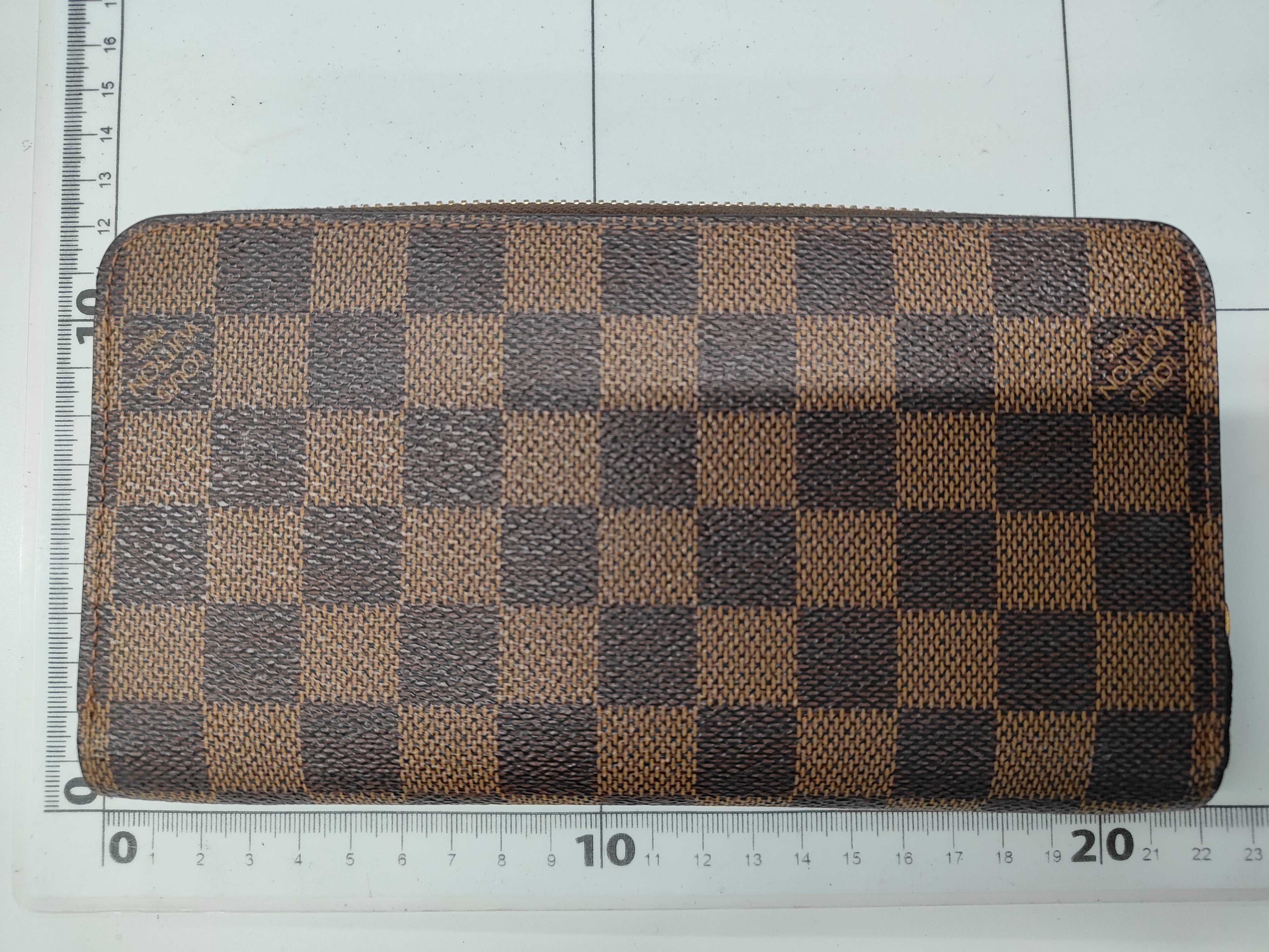 Damier Zippy Wallet N60015 — view 2