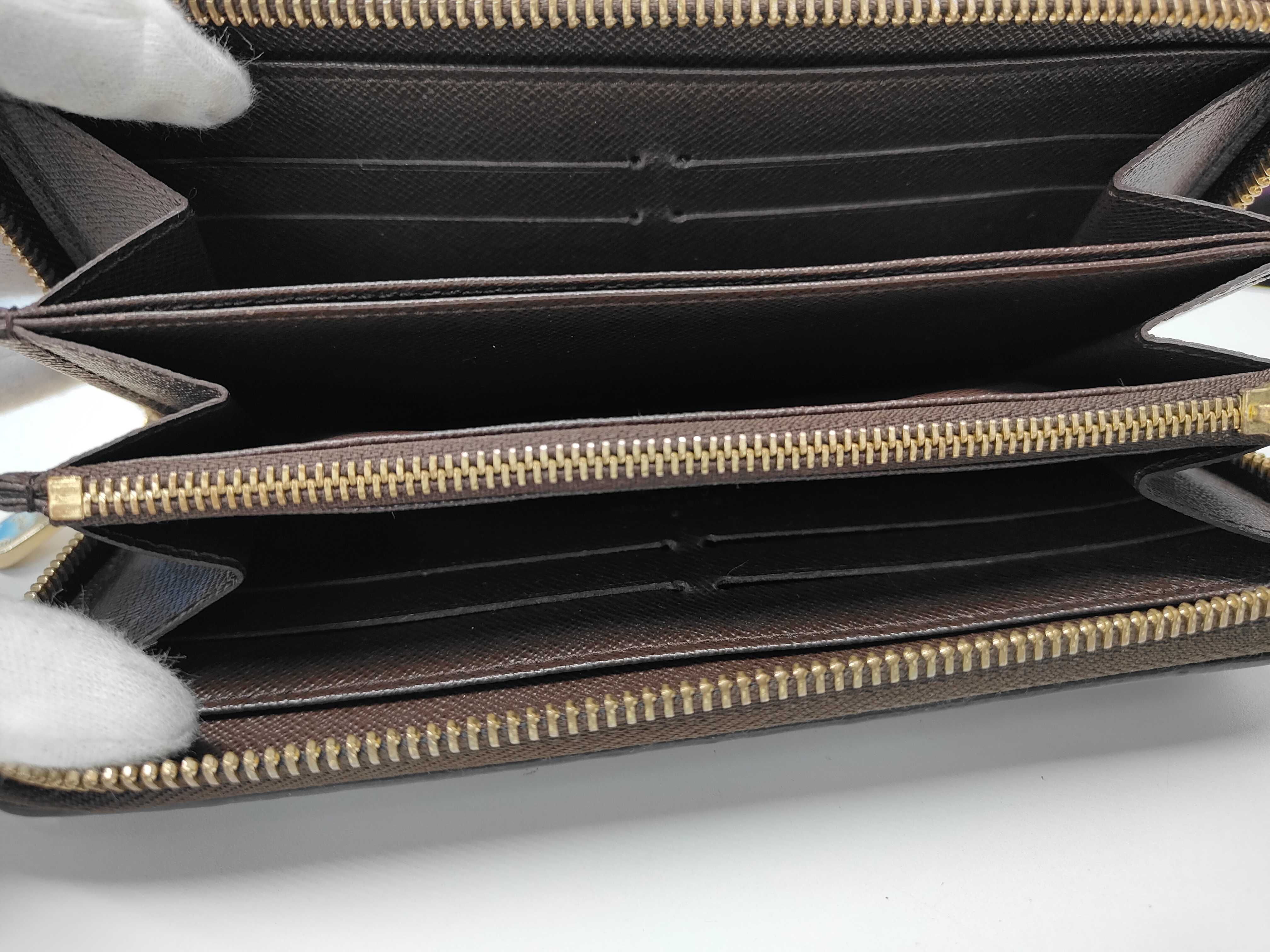 Damier Zippy Wallet N60015 — view 5